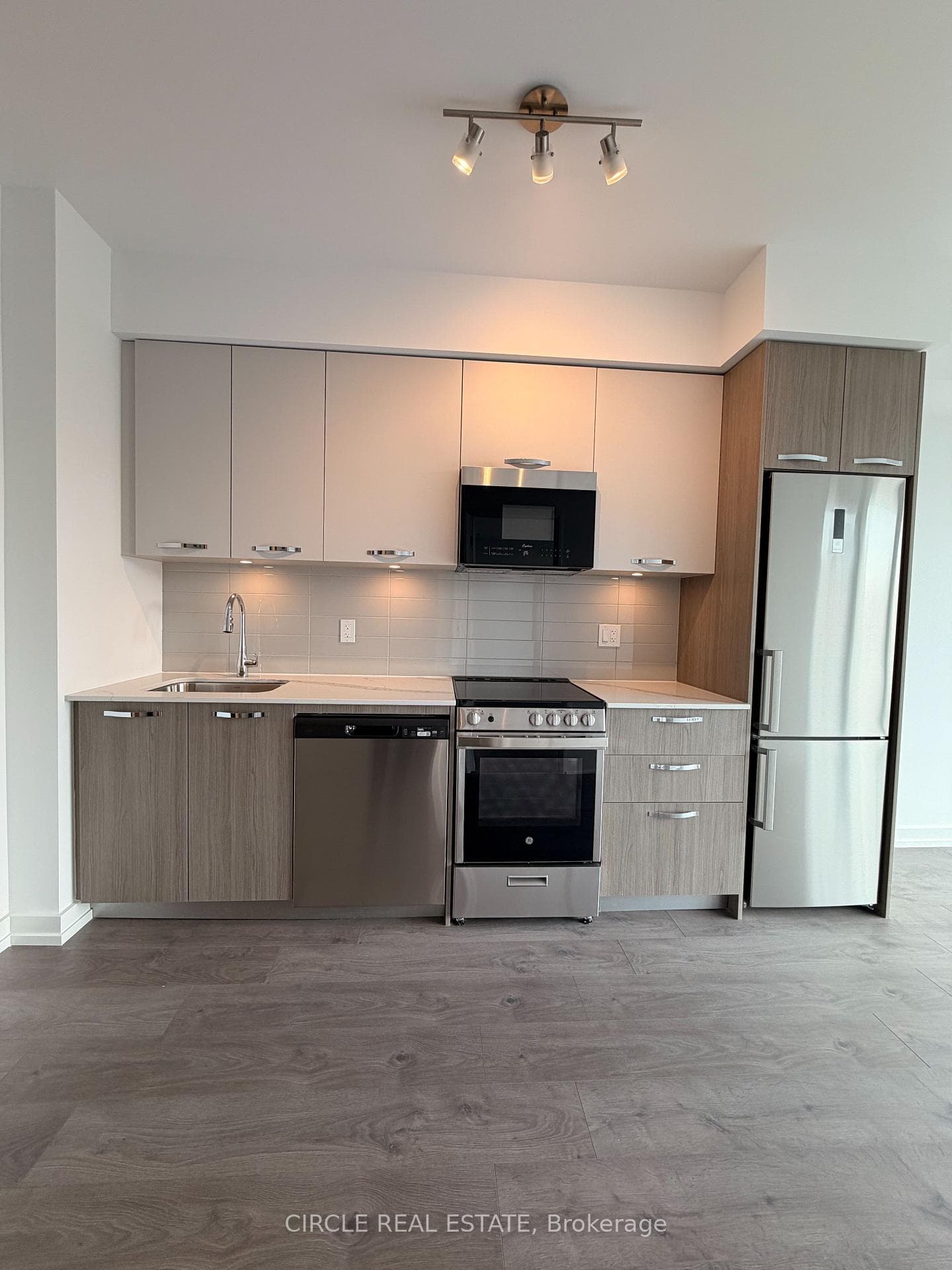 75 James Street Unit #718 - Condo photo 8 of 33 in Hamilton, Ontario