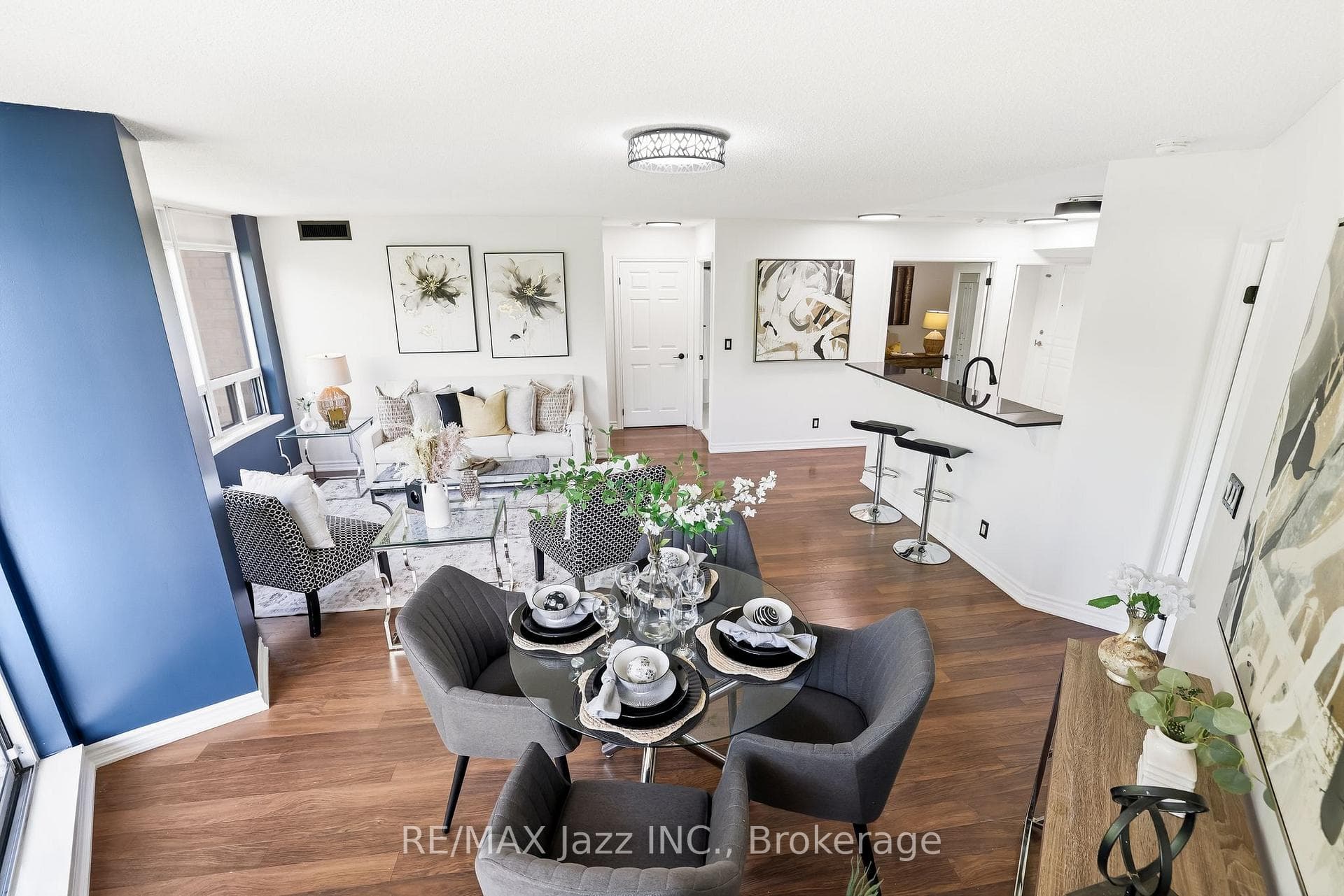 16 Dallimore Circle Unit 307 - Condo photo 18 of 50 in Don Mills / Parkwoods / Victoria Village, Ontario