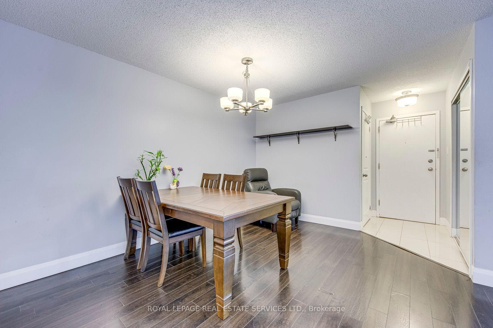 1450 Glen Abbey Gate Unit 911 - Condo photo 8 of 29 in Oakville, Ontario
