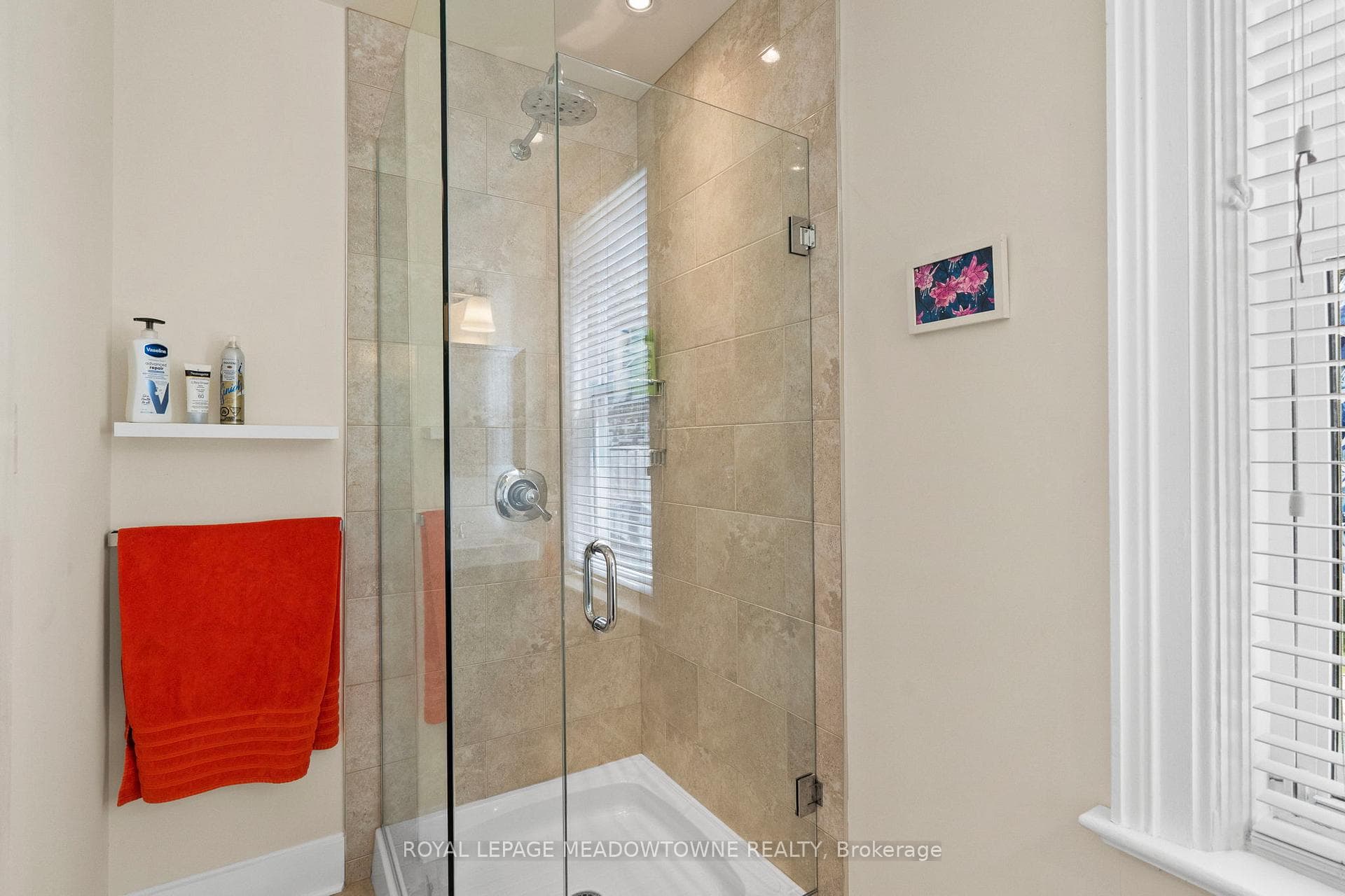 272 Pine Street - Detached photo 15 of 32 in Milton, Ontario