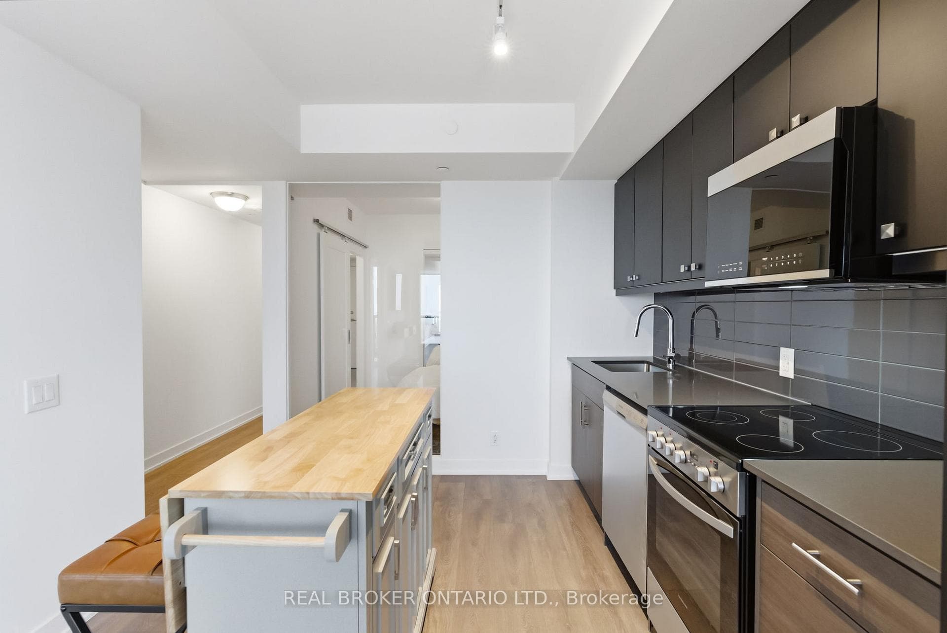 2 Manderley Drive Unit 912 - Condo photo 23 of 47 in Birch Cliff / Cliffside, Ontario
