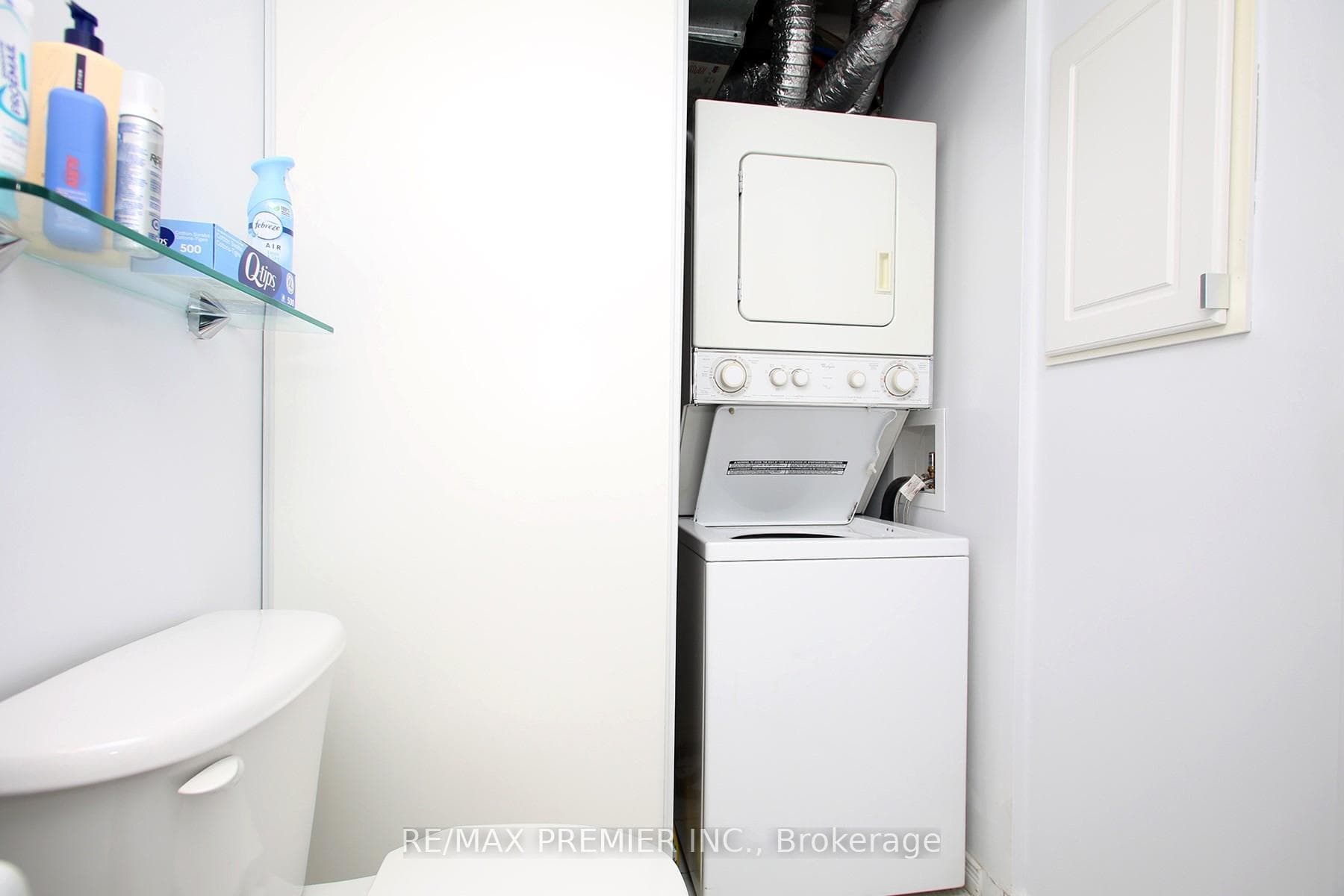 22 Western Battery Road Unit 109 - Condo photo 18 of 20 in Downtown Toronto / Waterfront, Ontario