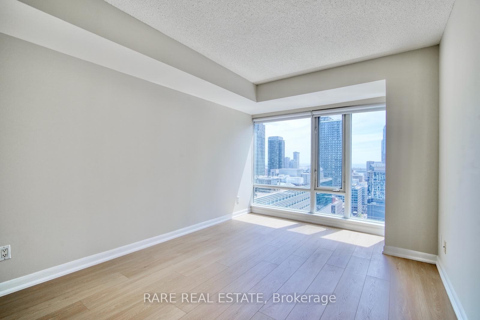210 Victoria Street Unit 3007 - Condo photo 10 of 14 in Regent Park / Cabbagetown / St. James Town, Ontario