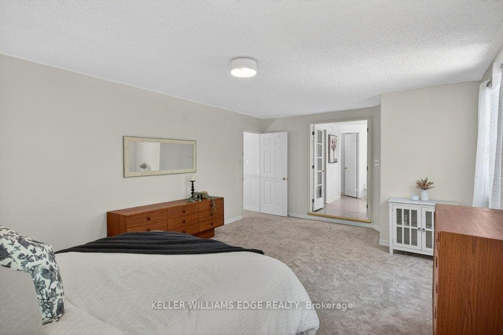 2084 William O'Connell Boulevard - Detached photo 20 of 45 in Burlington, Ontario