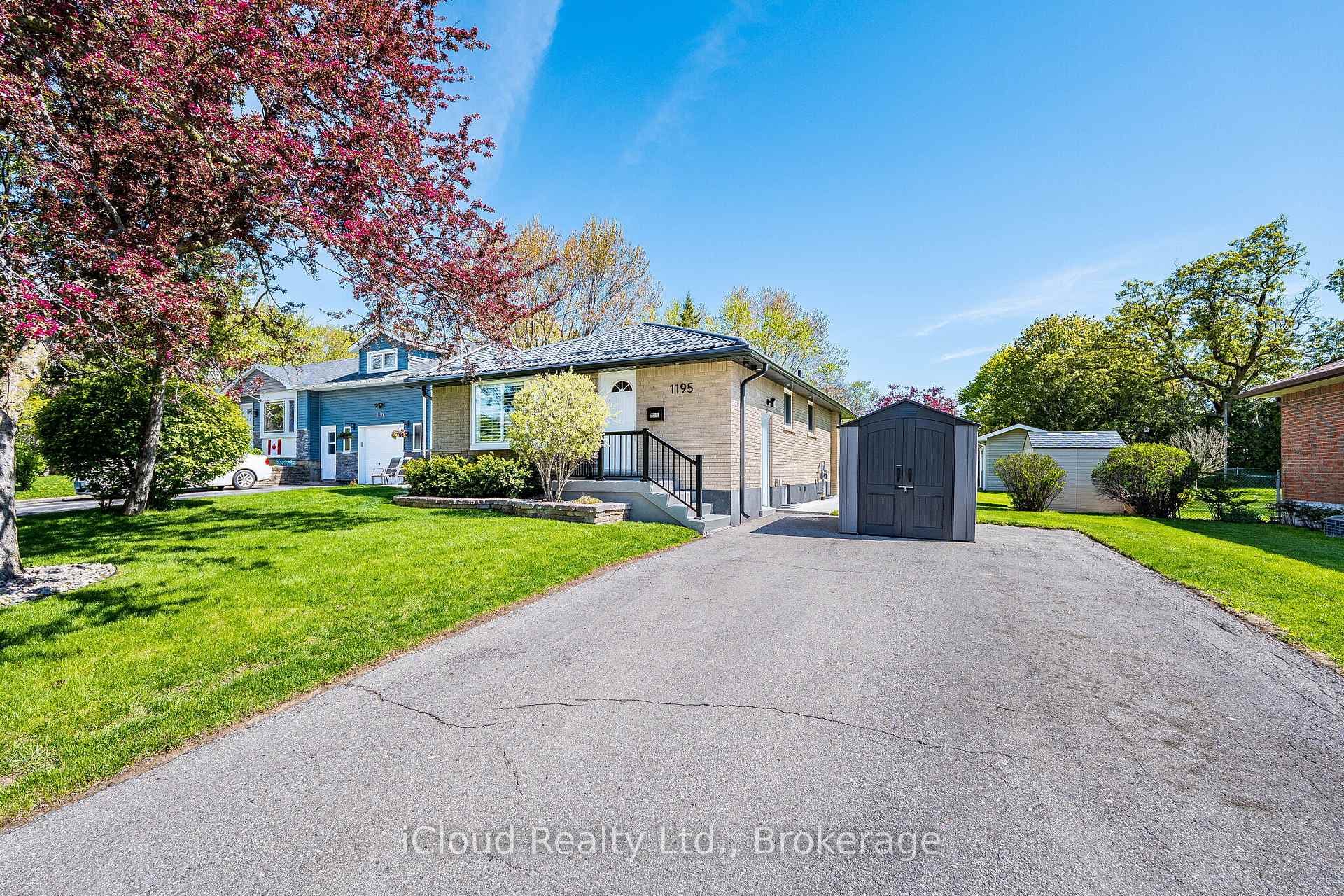 1195 Stanley Drive - Detached photo 3 of 50 in Burlington, Ontario