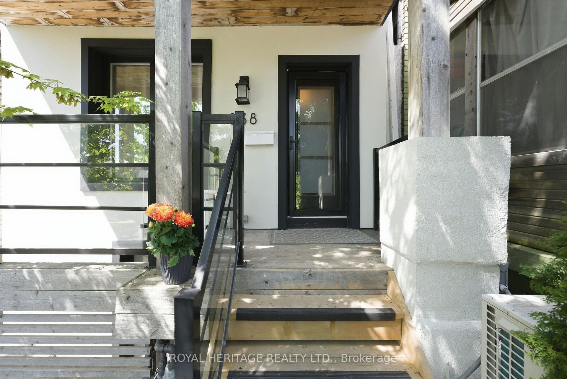 268 Hiawatha Road - Detached photo 4 of 34 in Riverdale / Leslieville, Ontario