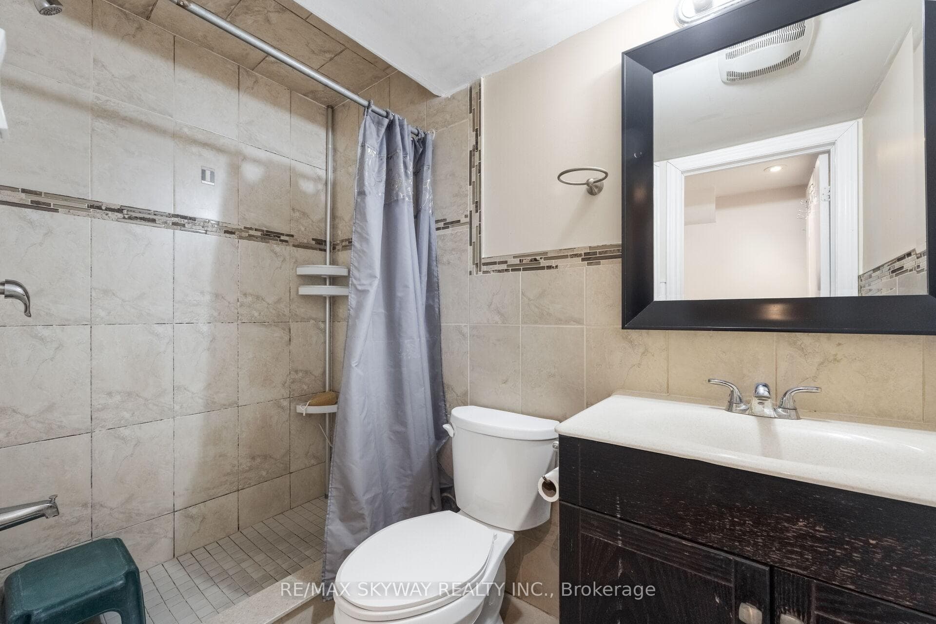 32 Lady Belle Crescent - Detached photo 42 of 49 in Brampton, Ontario