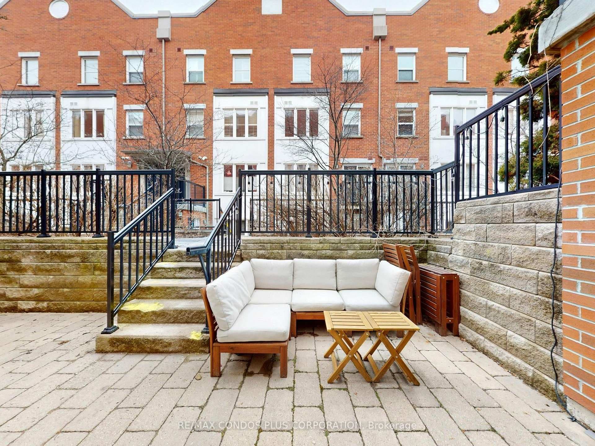 29 Florence Wyle Lane Unit 38 - Condo photo 6 of 43 in Riverdale / Leslieville, Ontario