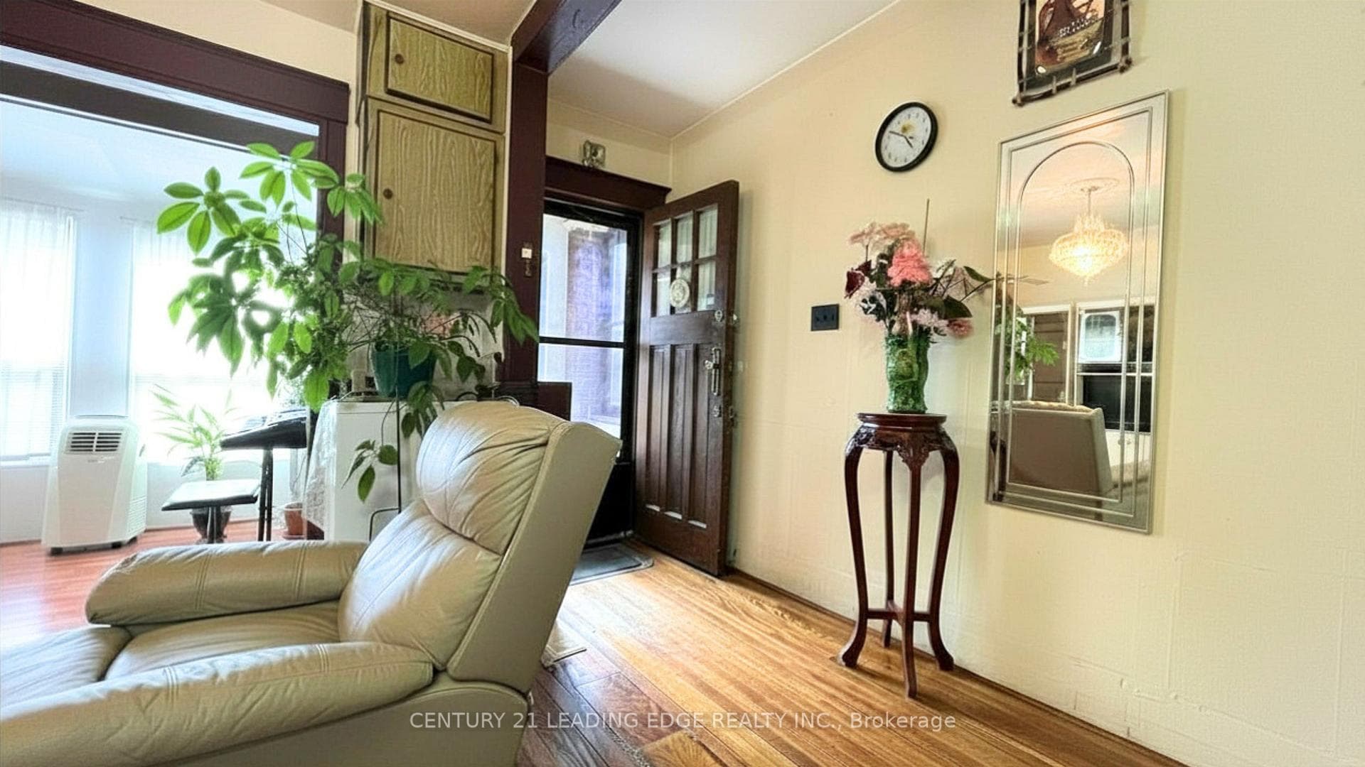 25 Madelaine Avenue - Detached photo 3 of 25 in Birch Cliff / Cliffside, Ontario