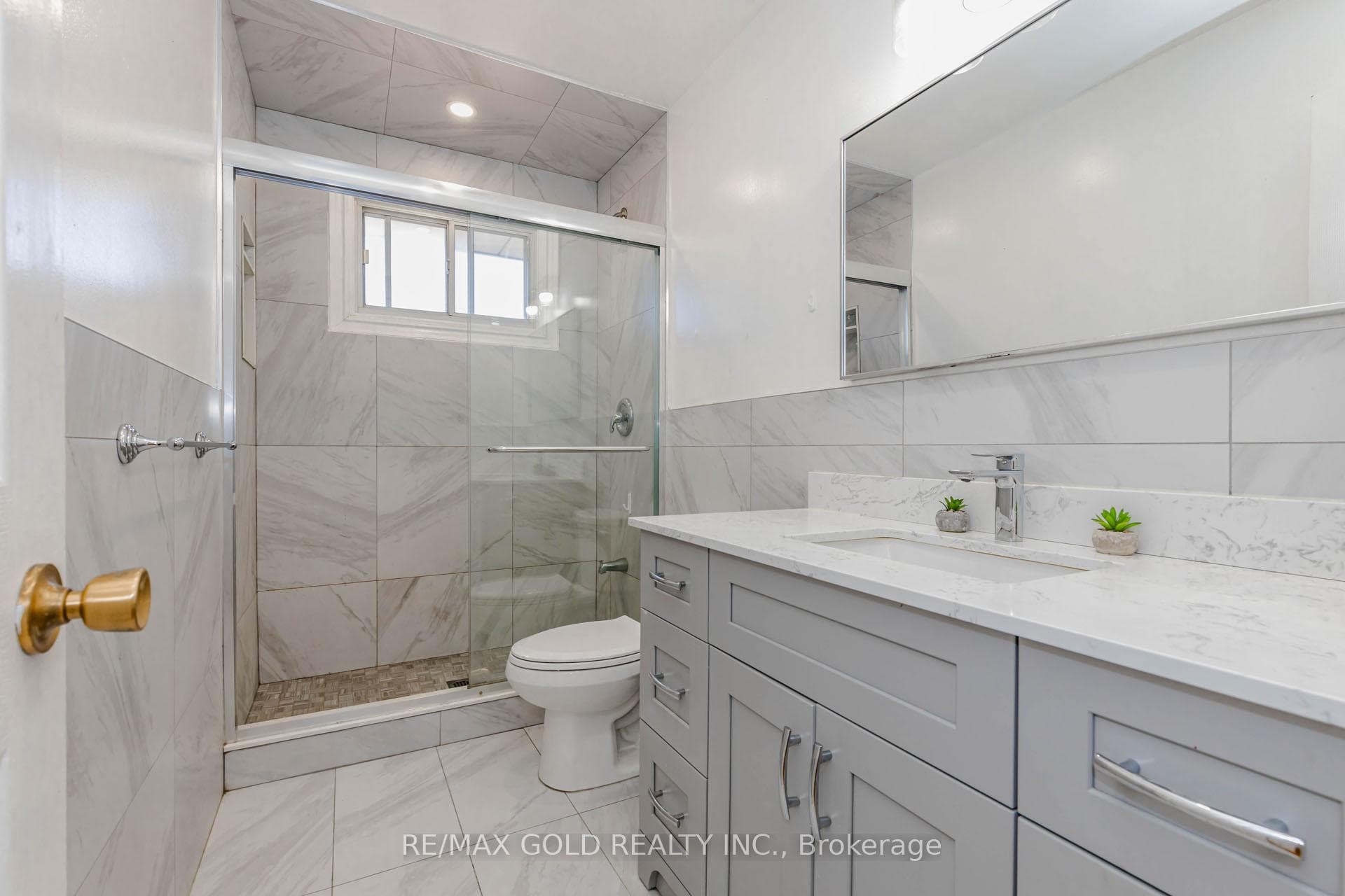 38 Achill Crescent - Semi-Detached photo 24 of 50 in Mississauga, Ontario