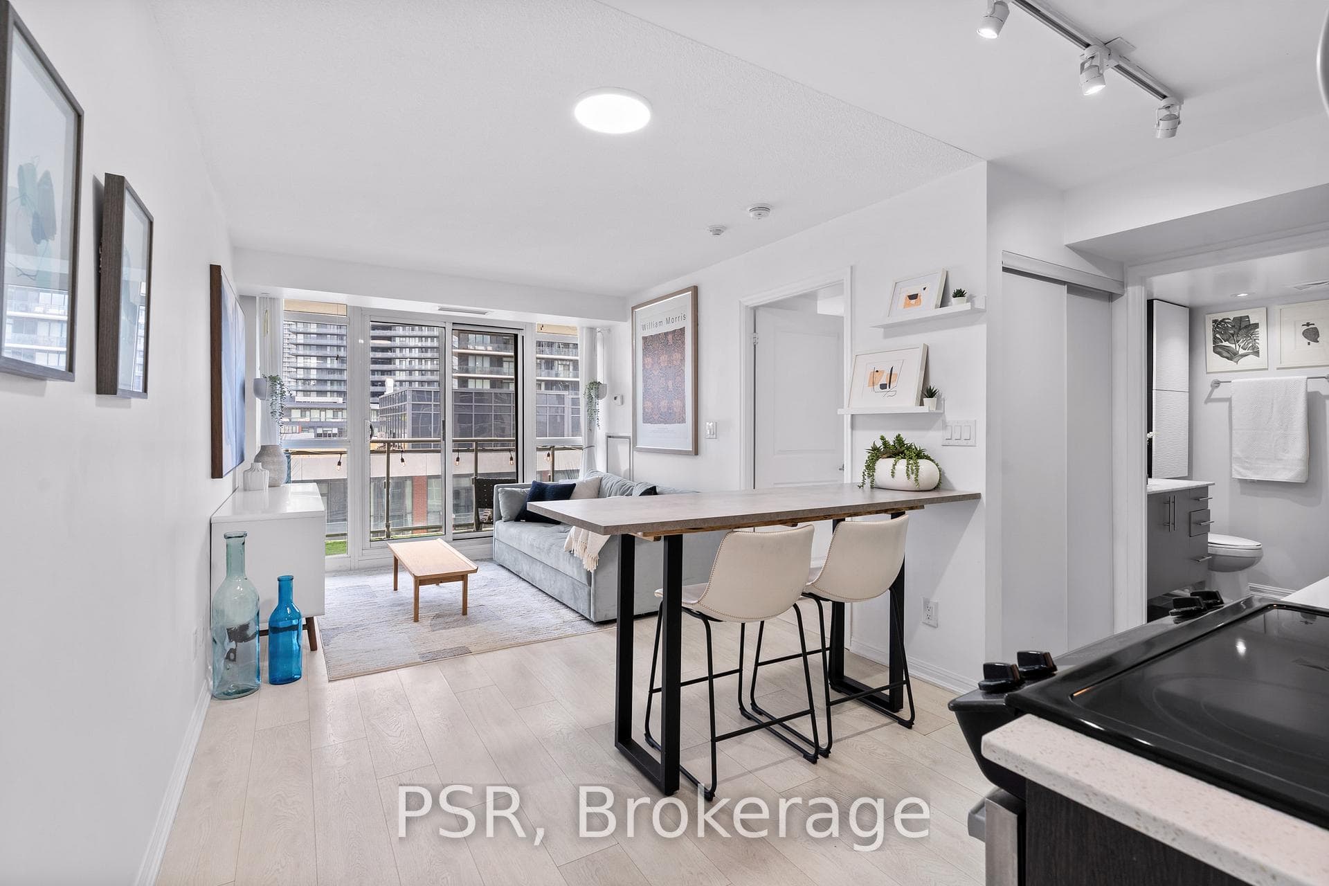 38 Grand Magazine Street Unit 1031 - Condo photo 6 of 25 in Downtown Toronto / Waterfront, Ontario