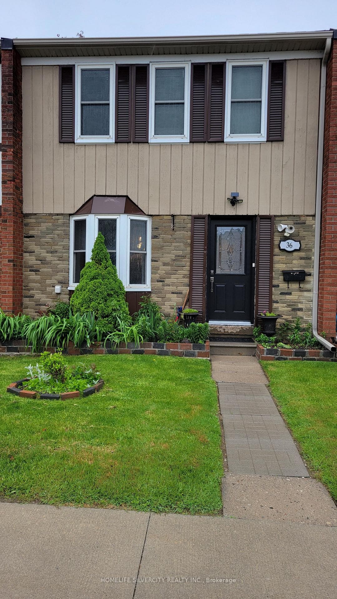 900 Central Park Drive Unit 36 - Condo photo 1 of 7 in Brampton, Ontario