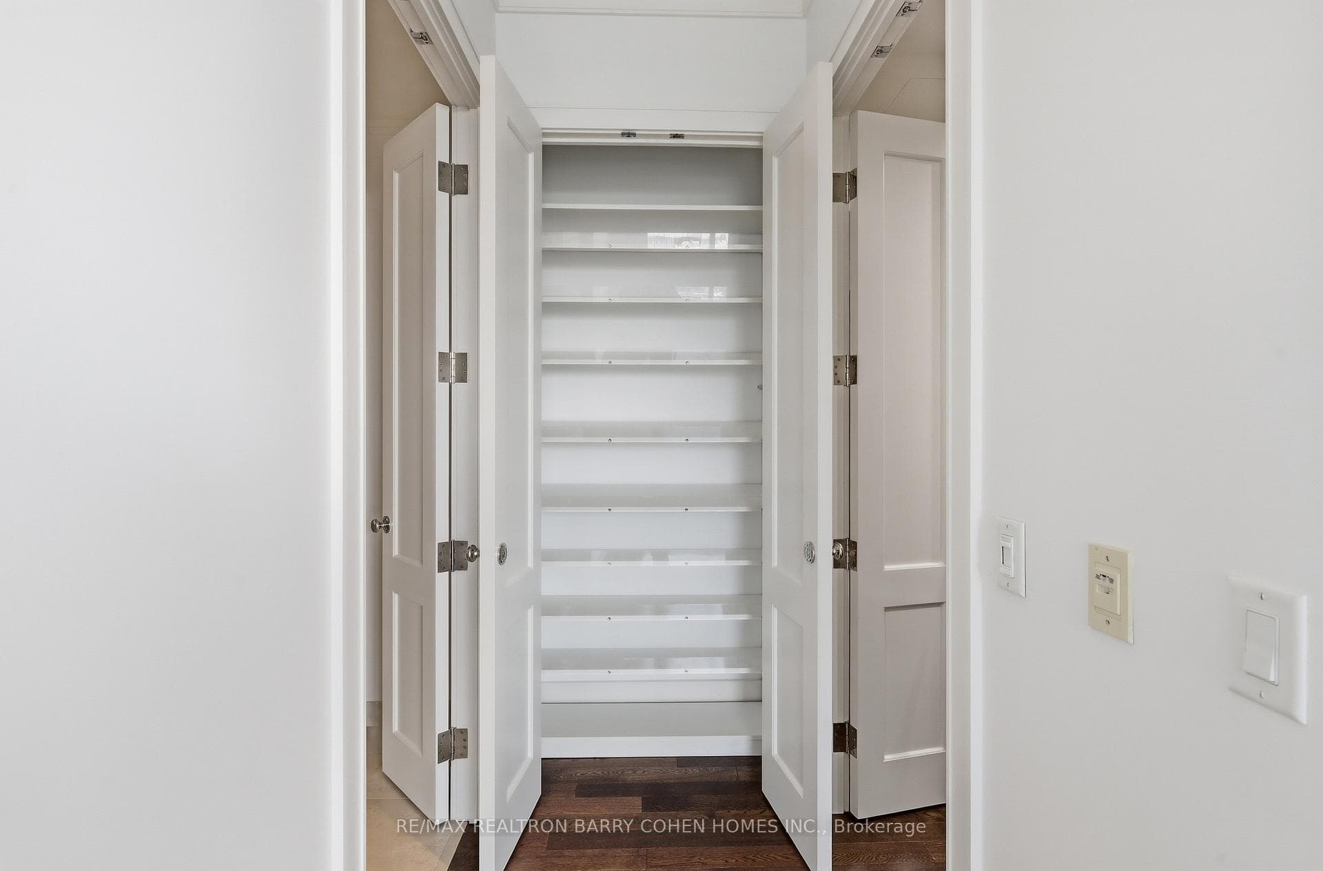 183 Wellington Street Unit 4502 - Condo photo 16 of 34 in Downtown Toronto / Waterfront, Ontario