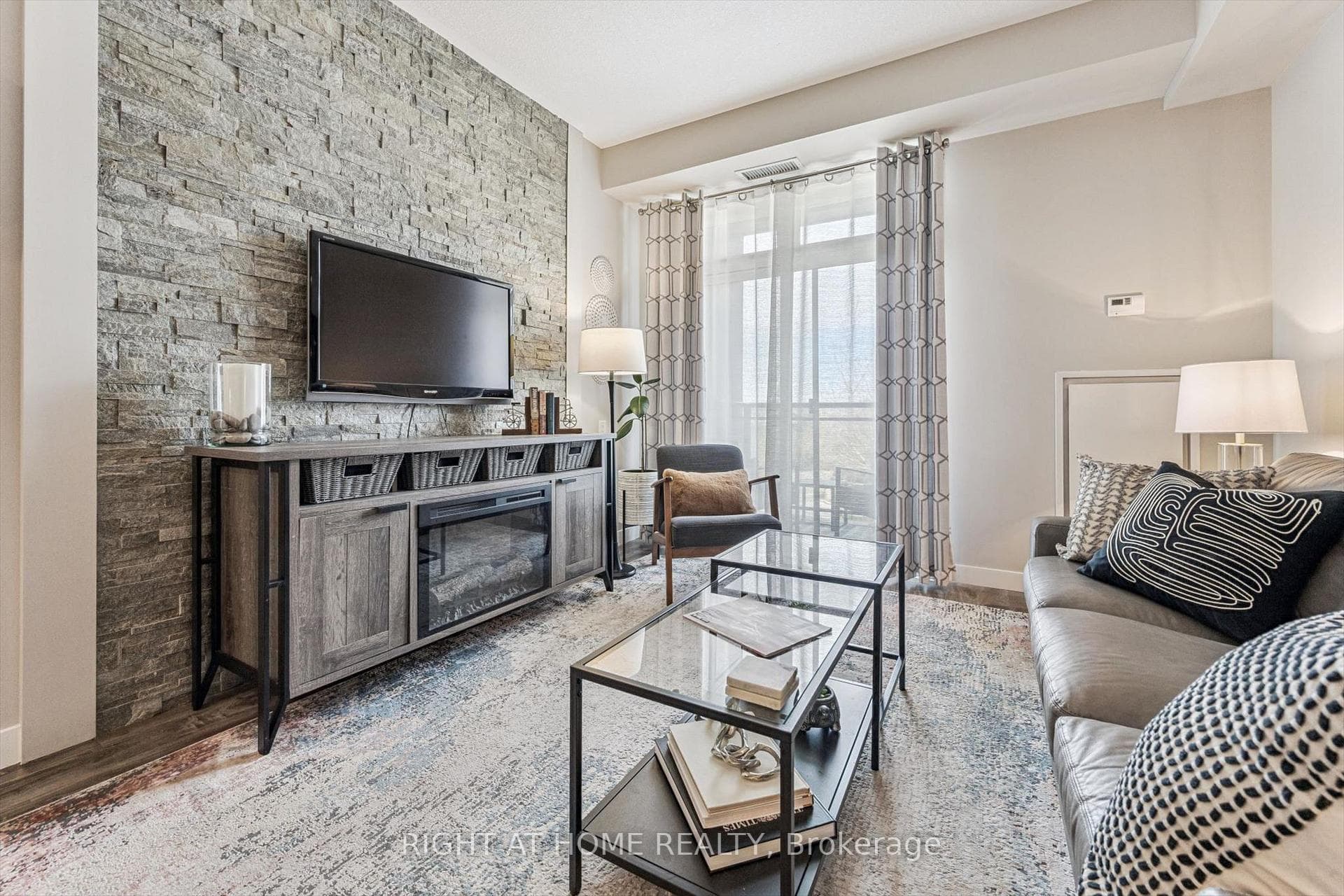 5317 Upper Middle Road Unit 312 - Condo photo 13 of 26 in Burlington, Ontario