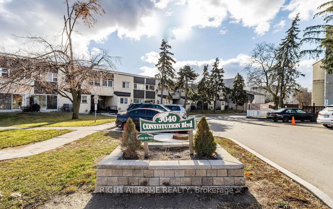 3040 Constitution Boulevard Unit 141 - Condo for sale in Mississauga