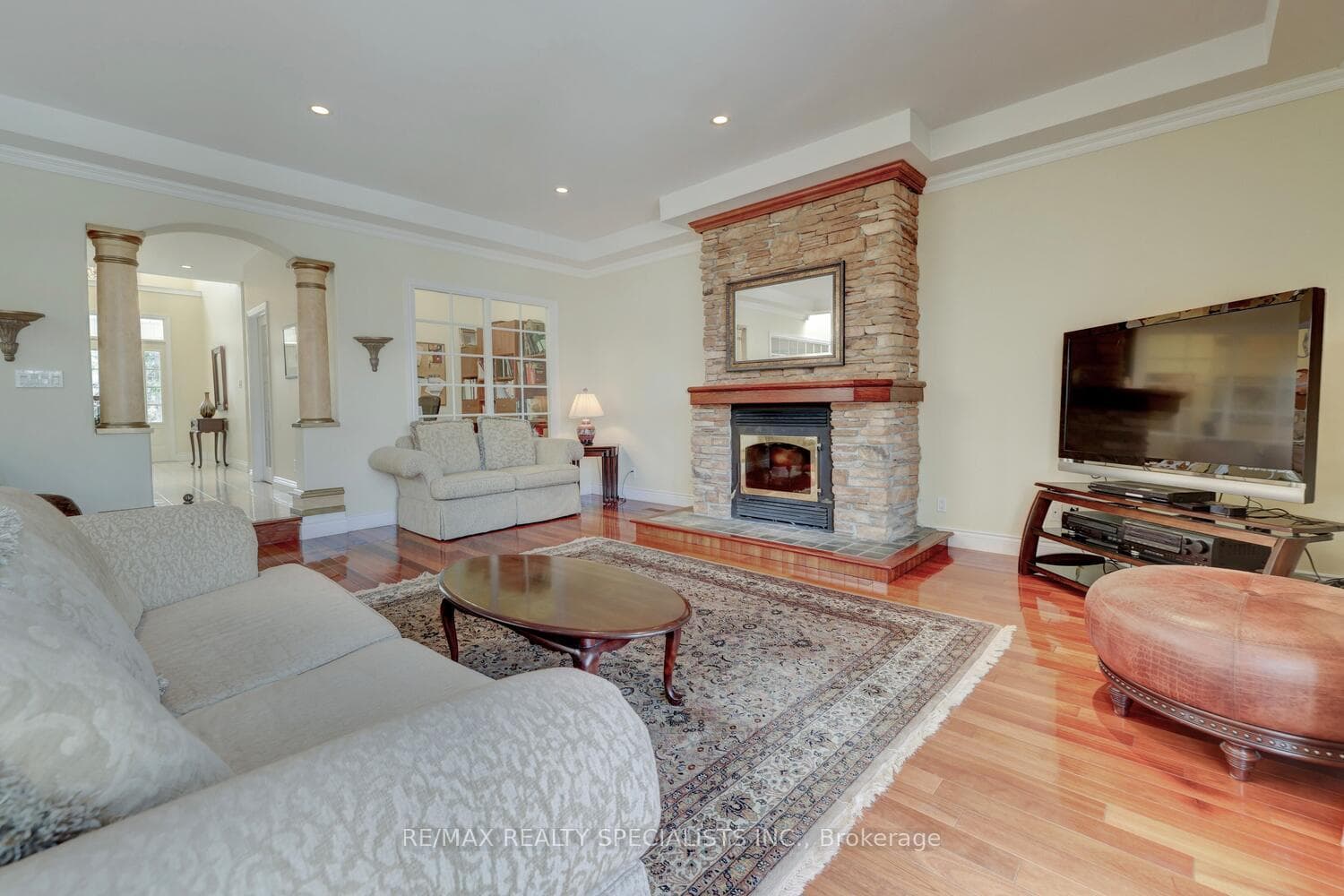 2141 Fowler Lane - Detached photo 7 of 44 in Mississauga, Ontario