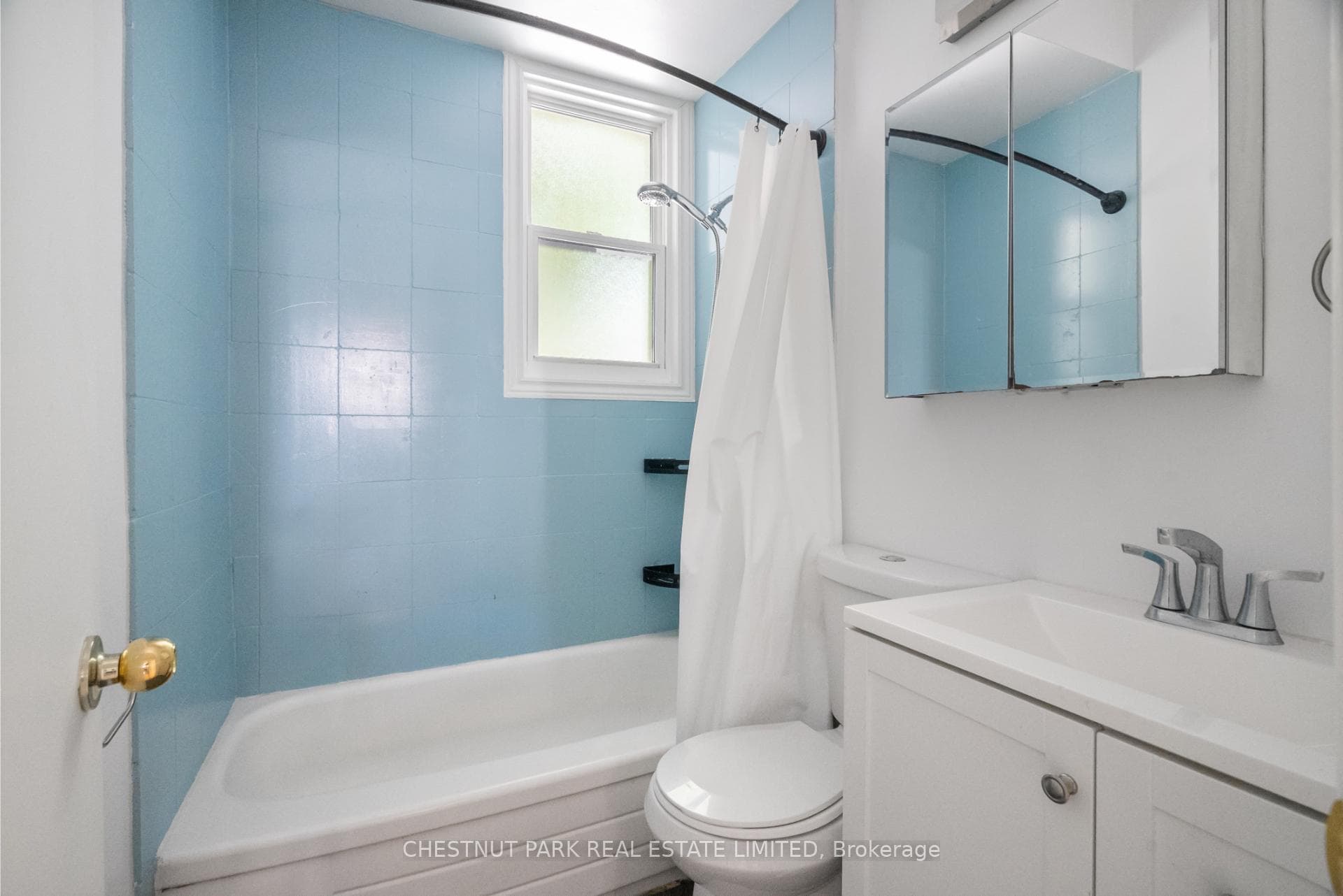 371 Howland Avenue - Multi-Family photo 15 of 41 in Annex / Yorkville / Summerhill, Ontario