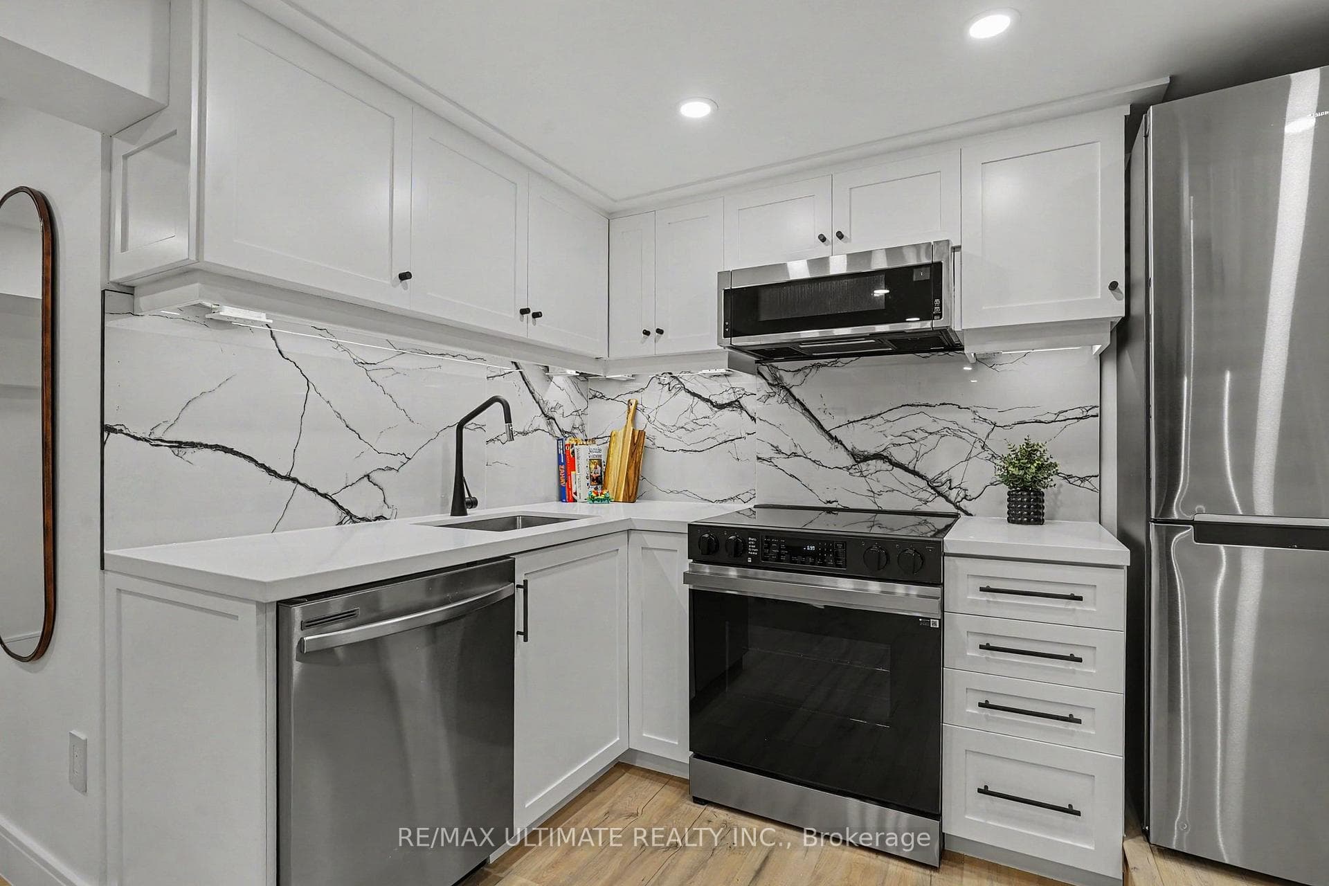 89 Alberta Avenue - Semi-Detached photo 38 of 49 in Annex / Yorkville / Summerhill, Ontario