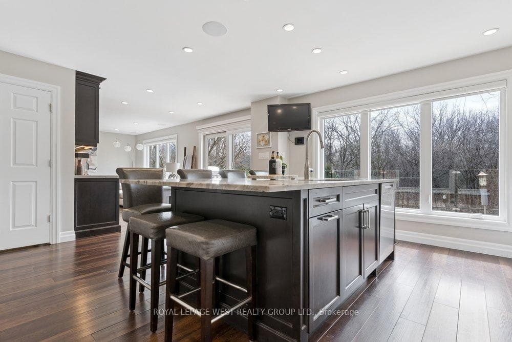 2293 Carpenters Circle - Detached photo 22 of 50 in Oakville, Ontario