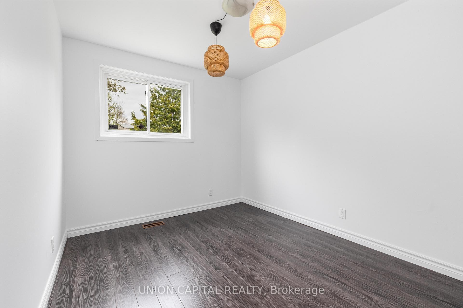 34 Lisburn Crescent - Detached photo 16 of 21 in Hillcrest Village / Bayview Village, Ontario