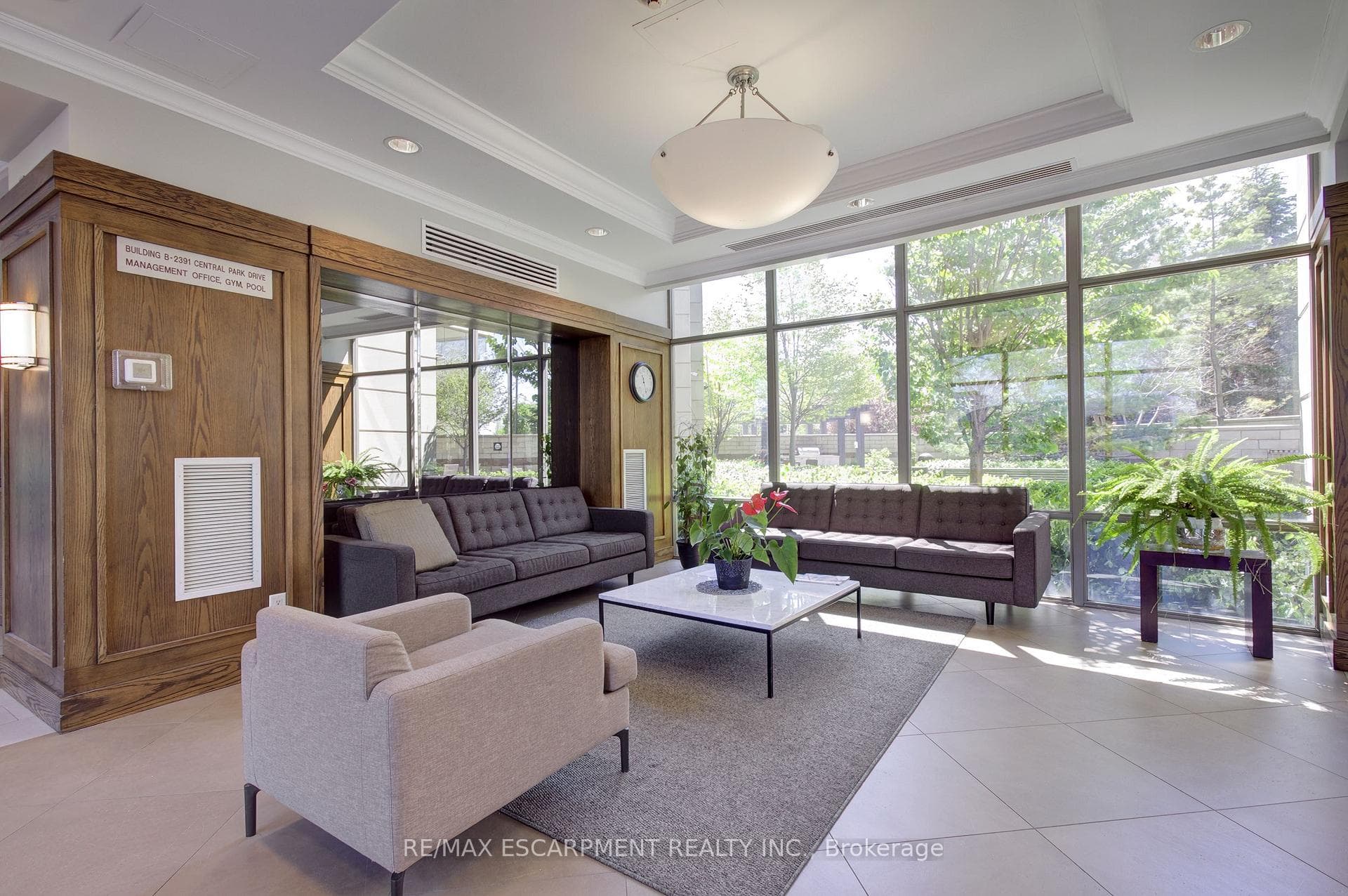 2379 Central Park Drive Unit 603 - Condo photo 4 of 43 in Oakville, Ontario