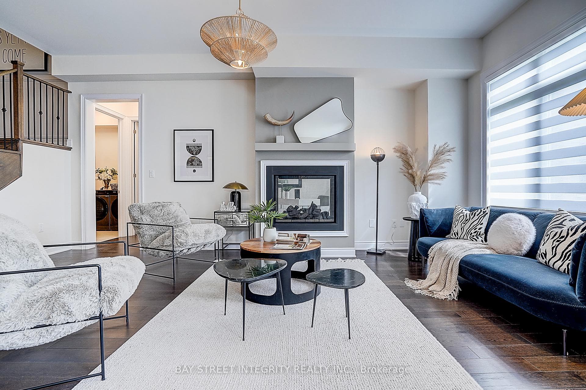 38 Settlers Road - Detached photo 10 of 50 in Oakville, Ontario