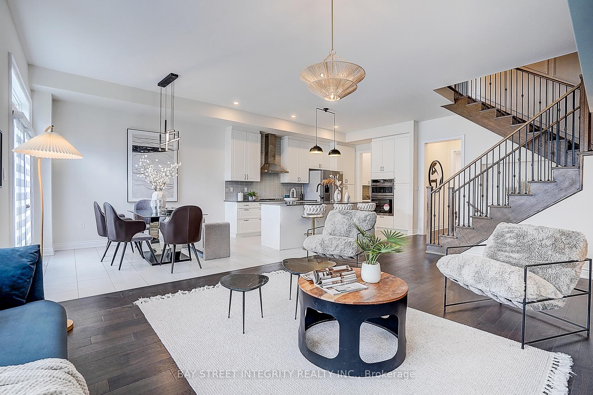 38 Settlers Road - Detached photo 21 of 50 in Oakville, Ontario