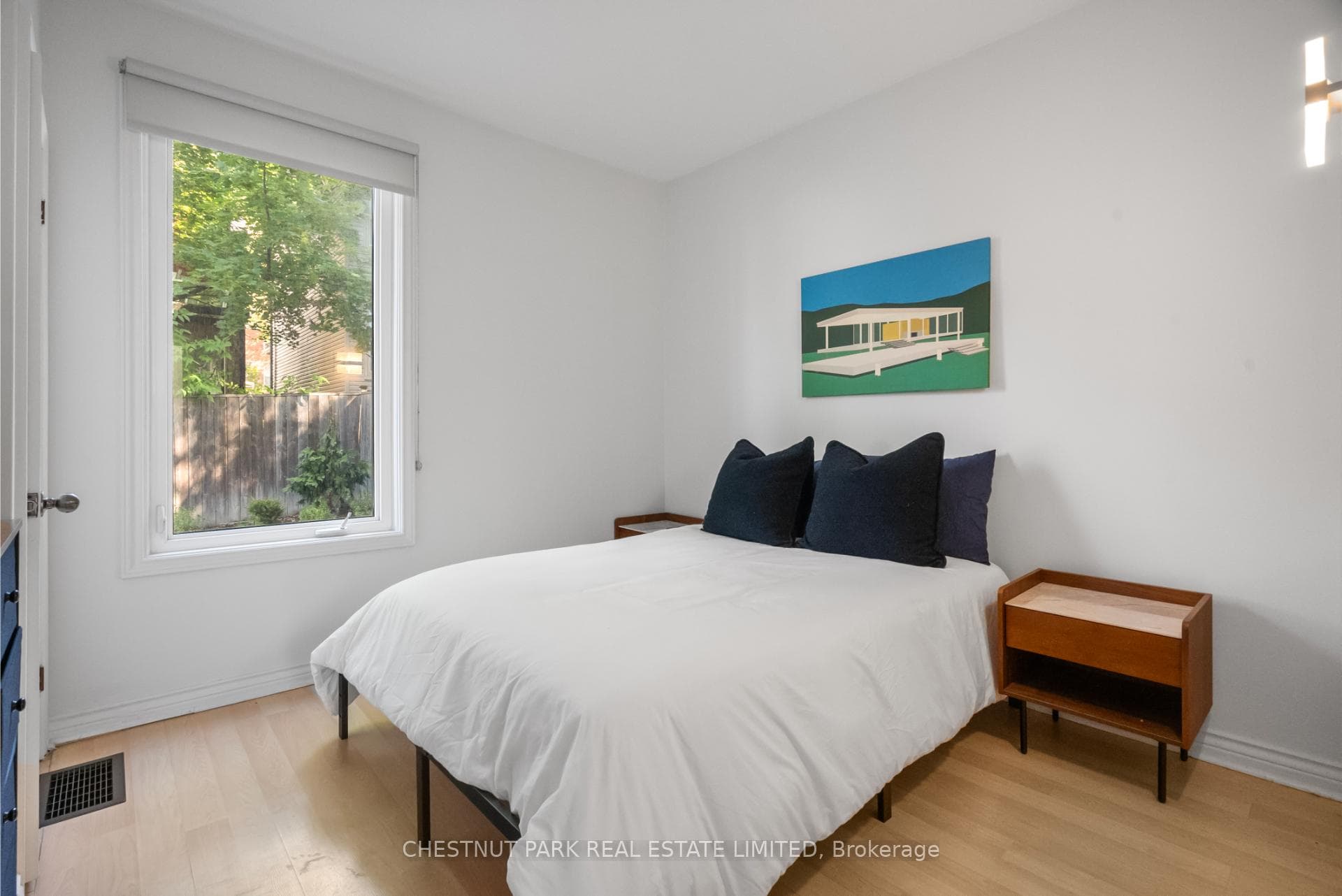 371 Howland Avenue - Multi-Family photo 13 of 41 in Annex / Yorkville / Summerhill, Ontario
