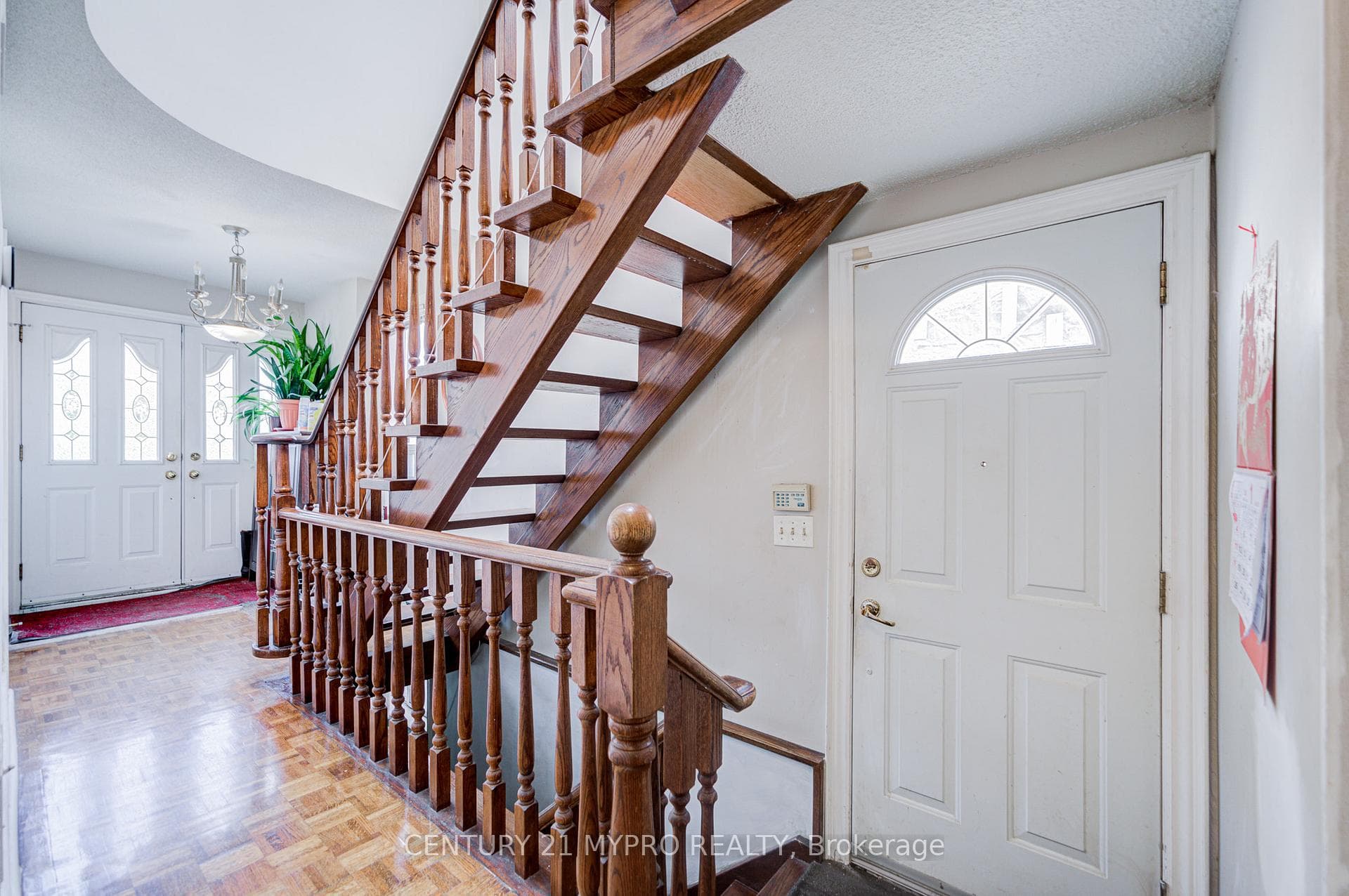 211 Bellwoods Avenue - Detached photo 4 of 50 in Downtown Toronto / Waterfront, Ontario