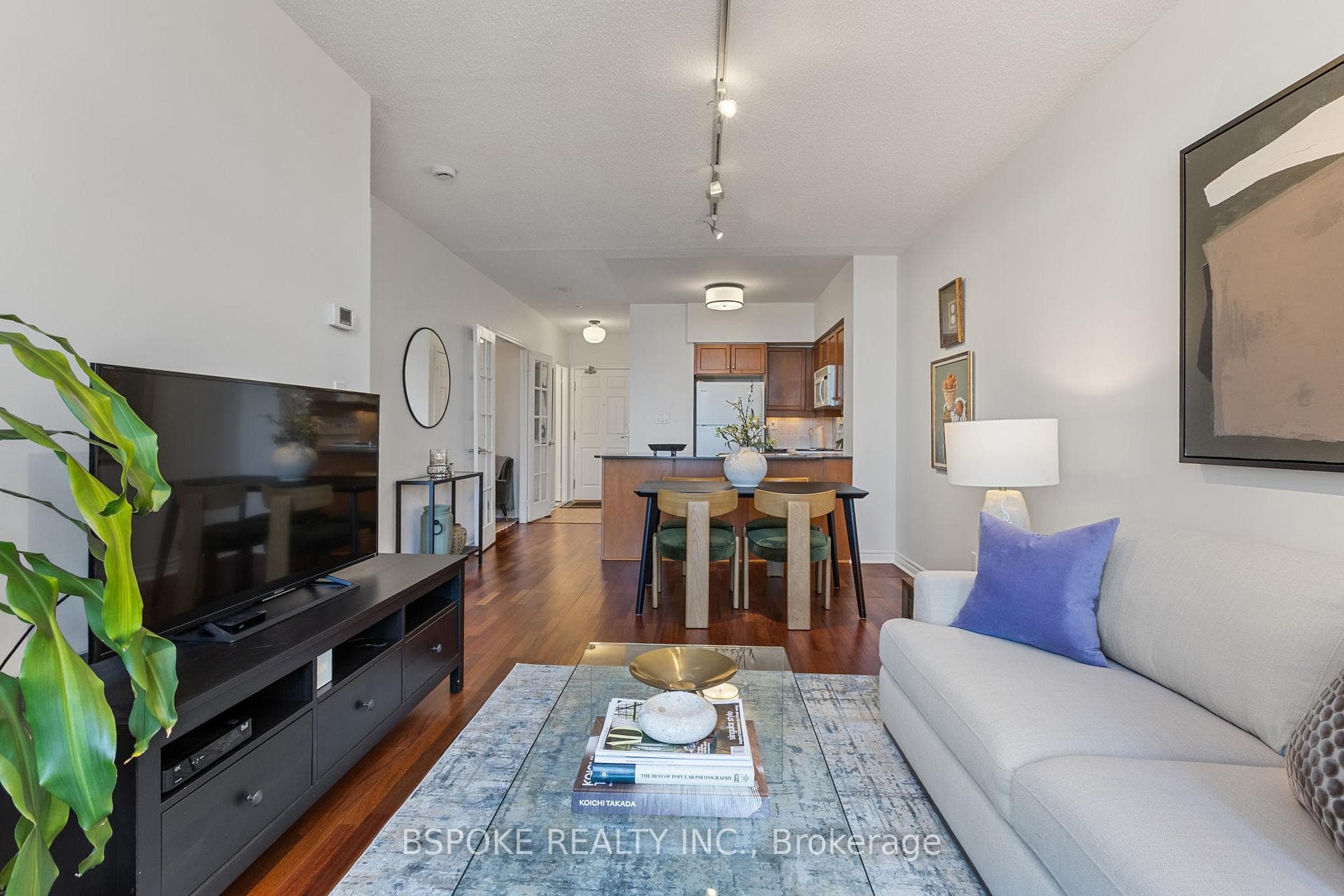 19 Barberry Place Unit 804 - Condo photo 10 of 21 in Hillcrest Village / Bayview Village, Ontario