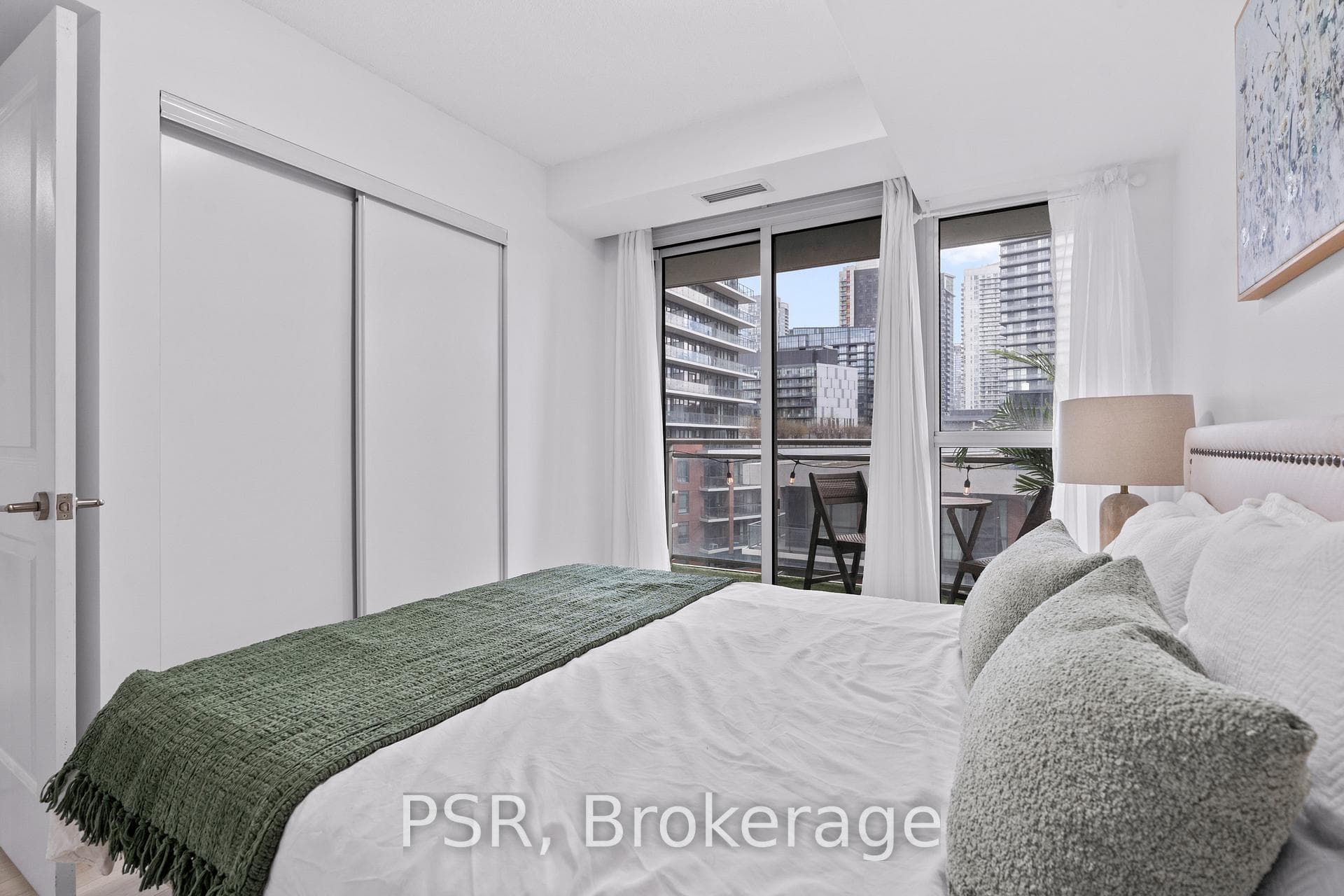 38 Grand Magazine Street Unit 1031 - Condo photo 12 of 25 in Downtown Toronto / Waterfront, Ontario