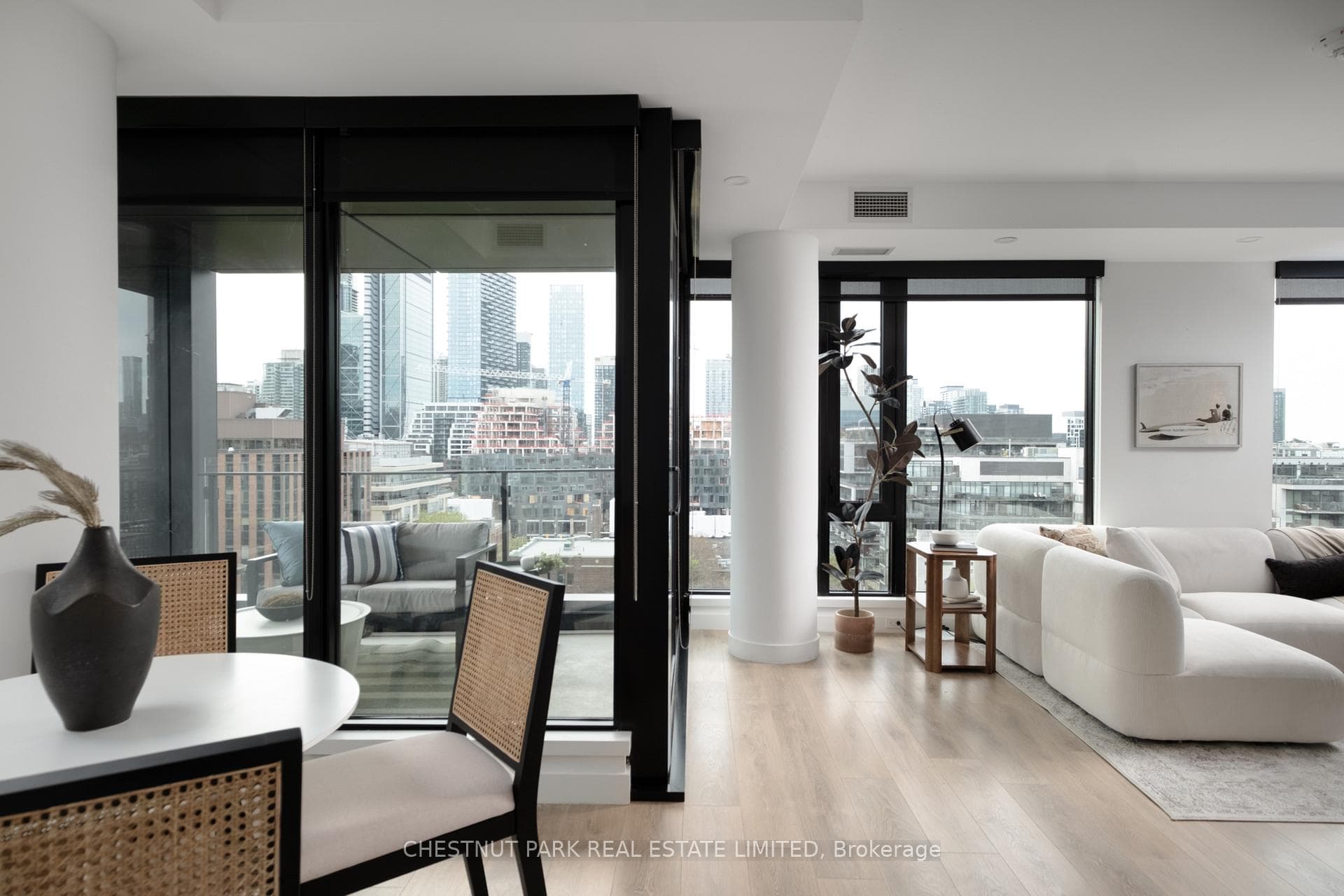 505 Richmond Street Unit 926 - Condo photo 11 of 33 in Downtown Toronto / Waterfront, Ontario
