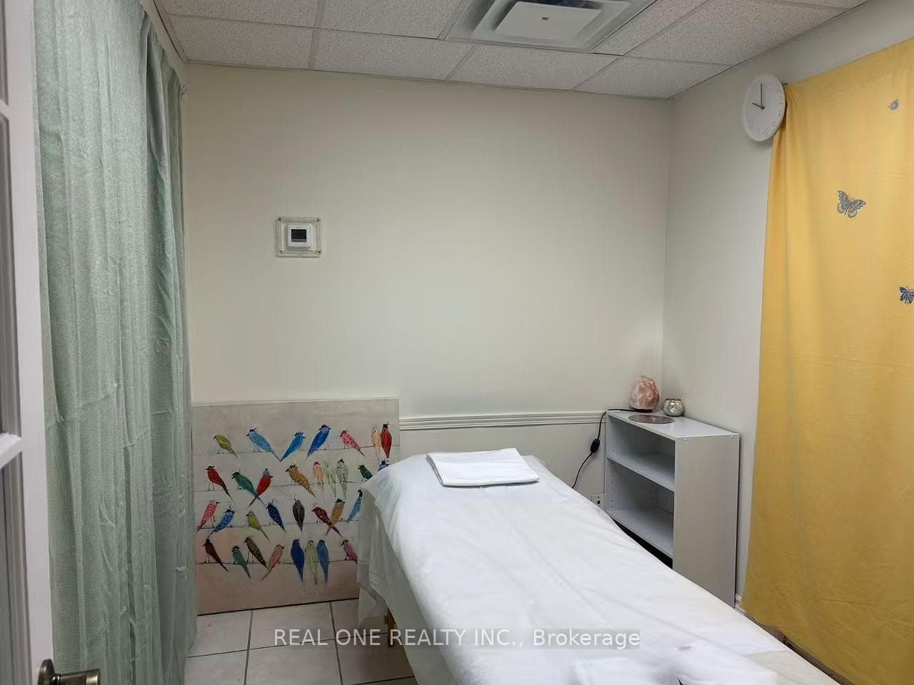 6033 Shawson Drive Unit 36 - Commercial photo 1 of 6 in Mississauga, Ontario