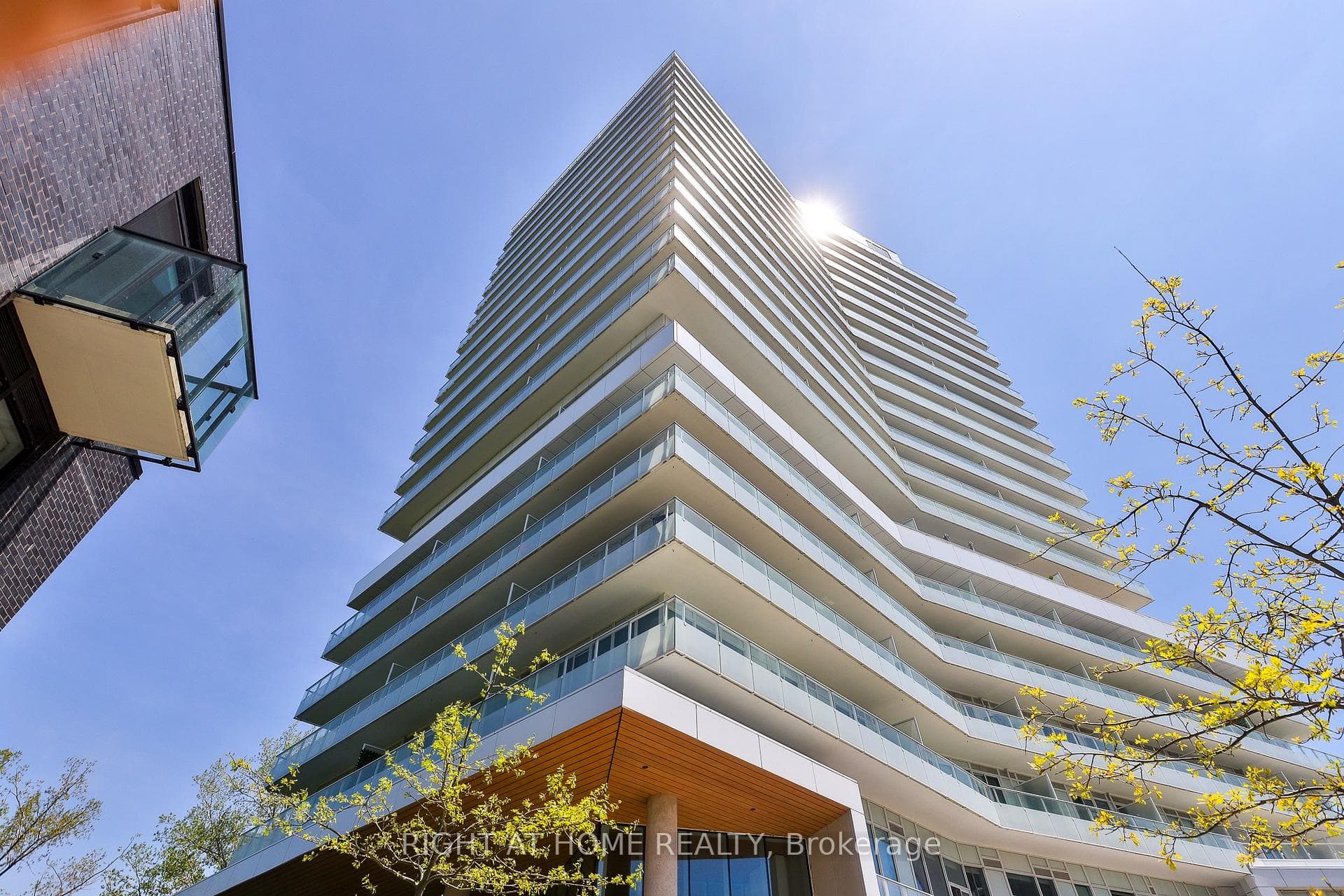 20 Brin Drive Unit 2003 - Condo photo 1 of 32 in Etobicoke (Islington / Rexdale), Ontario