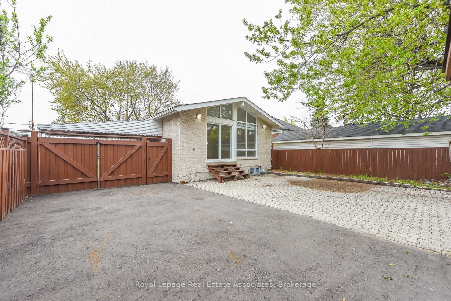 665 Kipling Avenue - Commercial photo 38 of 43 in Etobicoke (Islington / Rexdale), Ontario