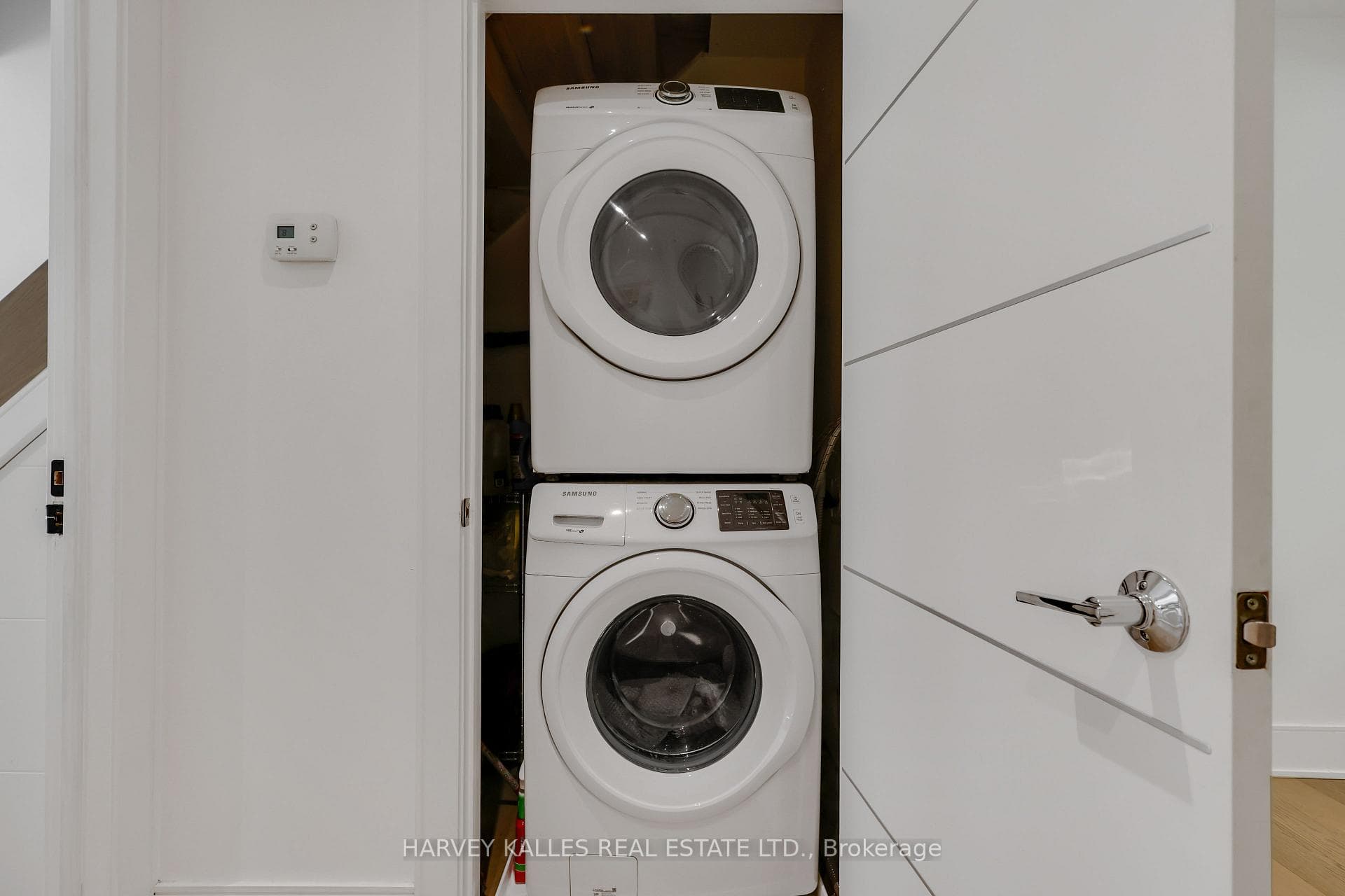 84 Edith Drive - Semi-Detached photo 24 of 45 in Forest Hill / Deer Park, Ontario