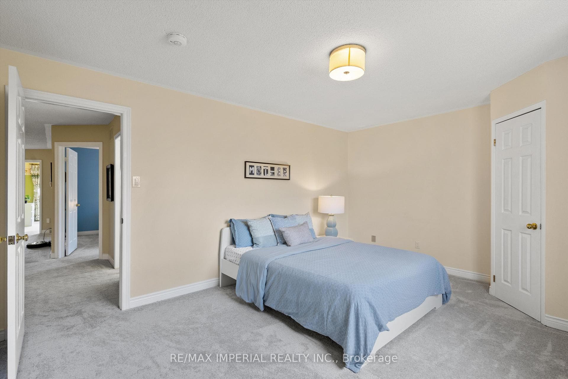 2044 Schoolmaster Circle - Detached photo 29 of 45 in Oakville, Ontario