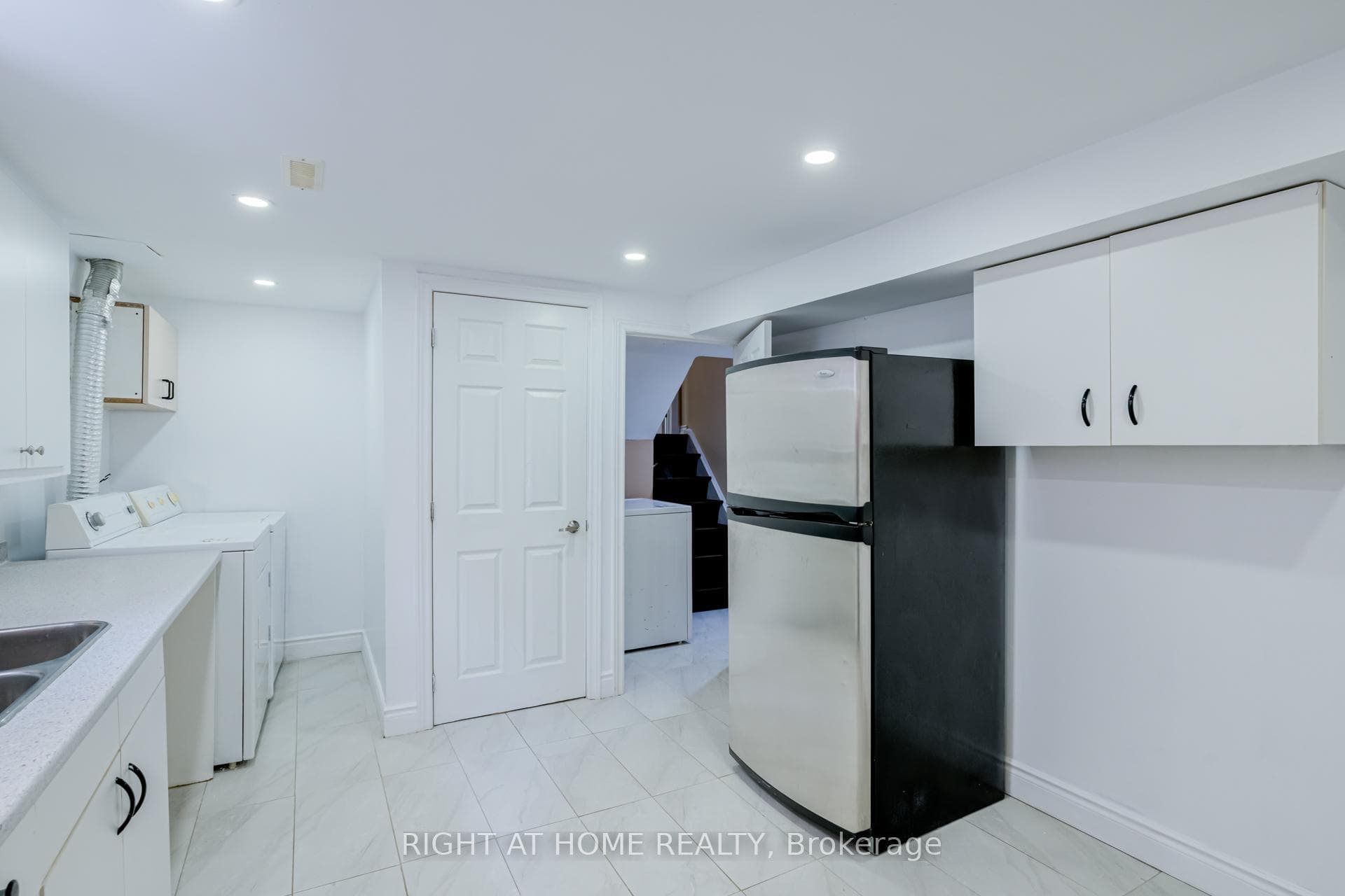 40 Salisbury Circle - Semi-Detached photo 33 of 50 in Brampton, Ontario