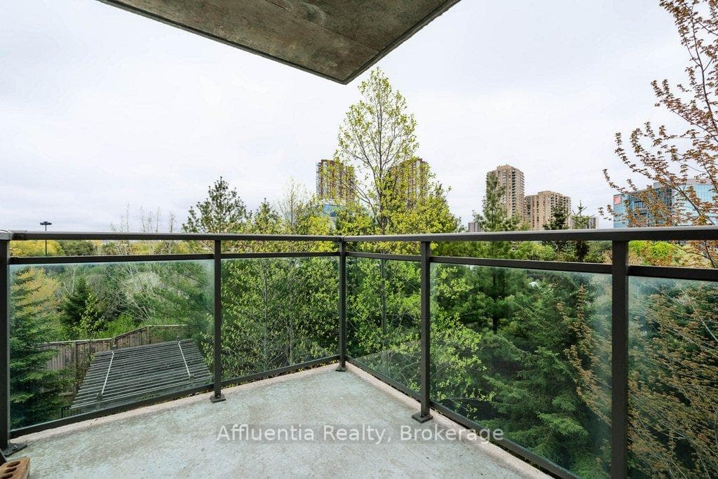 120 Dallimore Circle Unit 408 - Condo photo 18 of 38 in Don Mills / Parkwoods / Victoria Village, Ontario