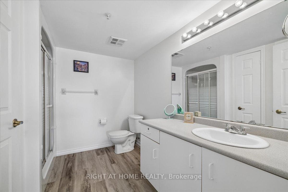 1451 Walker's Line Unit Unit # 312 - Condo photo 29 of 47 in Burlington, Ontario