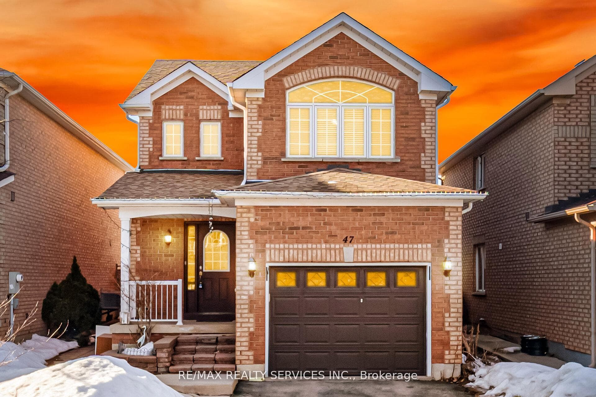 47 Twin Pines Crescent - Detached for sale in Sandalwood, Ontario