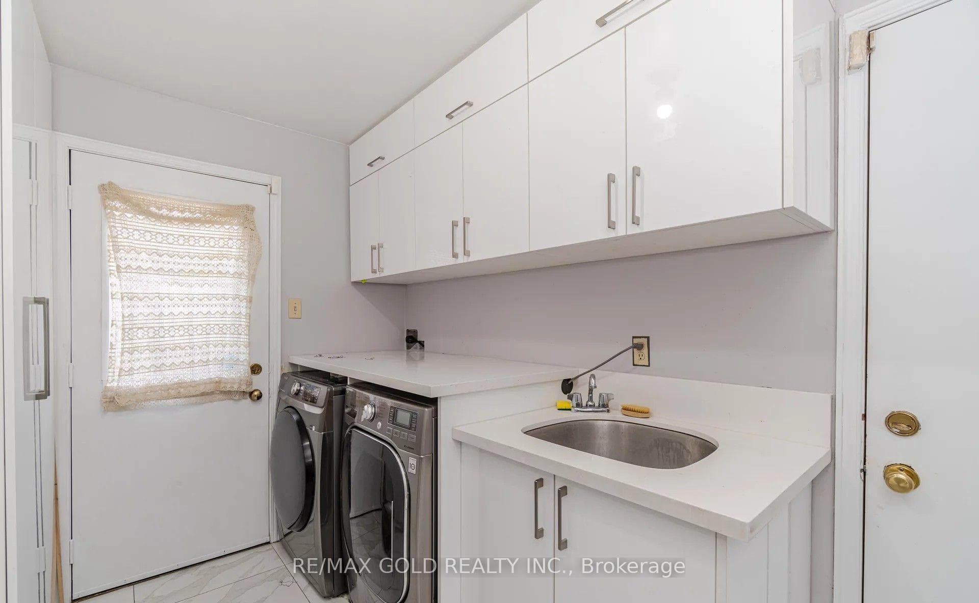 21 Nottingham Crescent - Detached photo 13 of 21 in Brampton, Ontario