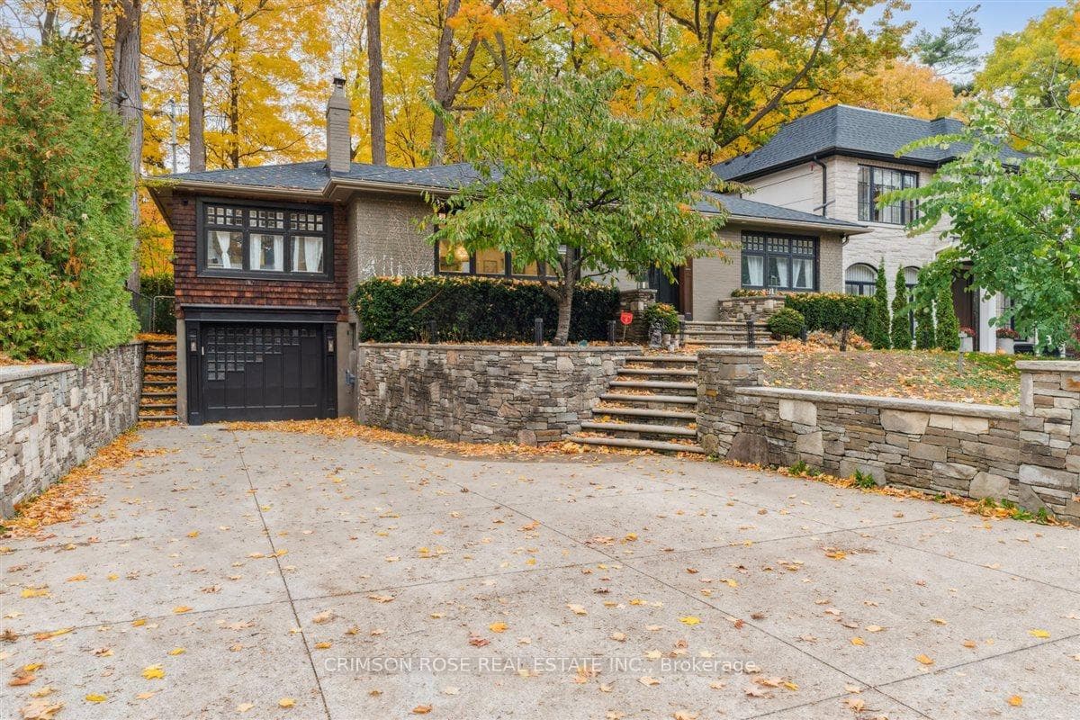 89 Holyrood Avenue - Detached photo 1 of 34 in Oakville, Ontario