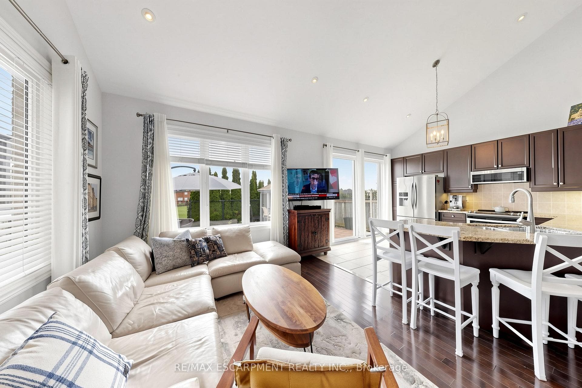 4176 Saunders Crescent - Detached photo 10 of 50 in Burlington, Ontario