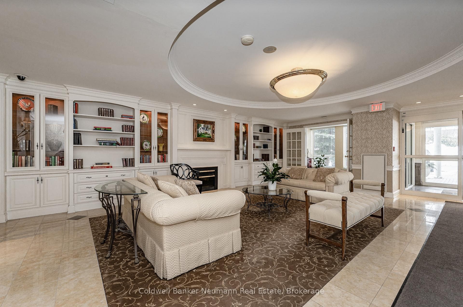 60 Old Mill Road Unit 409 - Condo photo 3 of 28 in Oakville, Ontario