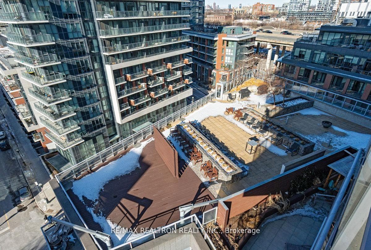 15 Bruyeres Mews Unit 1008 - Condo photo 26 of 33 in Downtown Toronto / Waterfront, Ontario