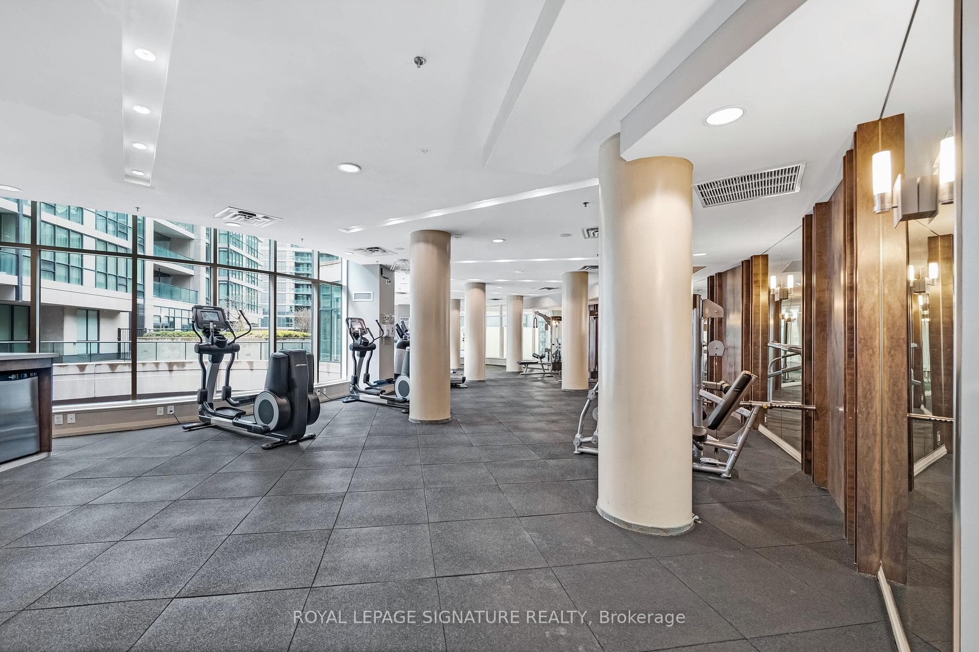 18 Harbour Street Unit 1801 - Condo photo 30 of 35 in Downtown Toronto / Waterfront, Ontario