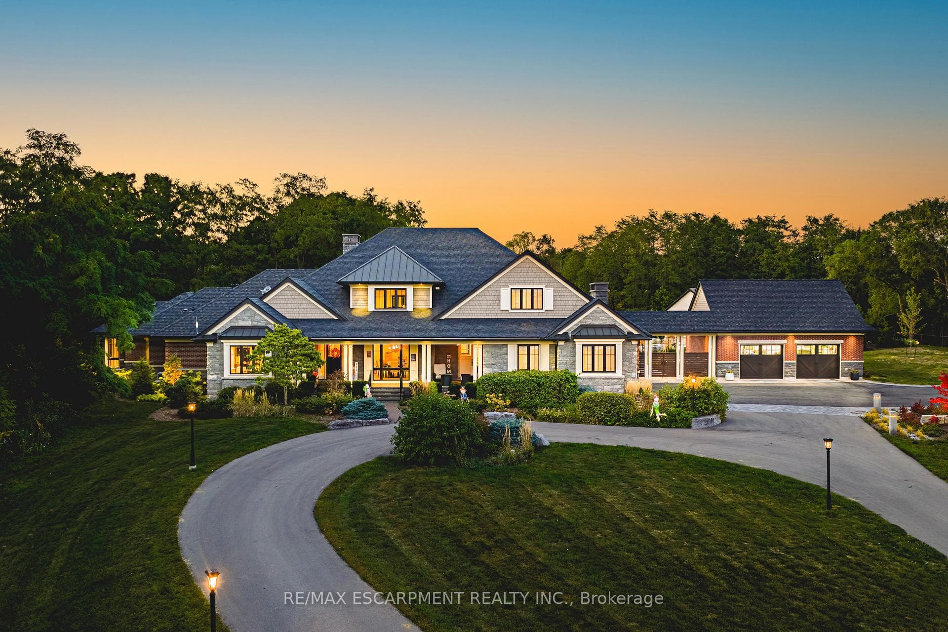 597 Old York Road - Detached for sale in Tyandaga, Ontario