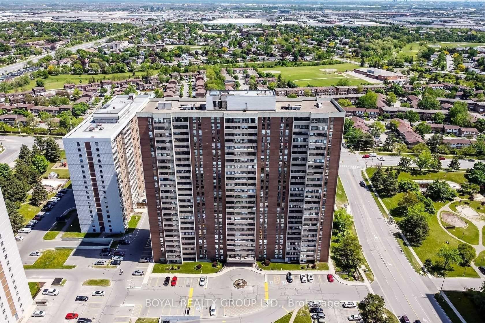 18 Knightsbridge Road Unit 303 - Condo photo 2 of 32 in Brampton, Ontario