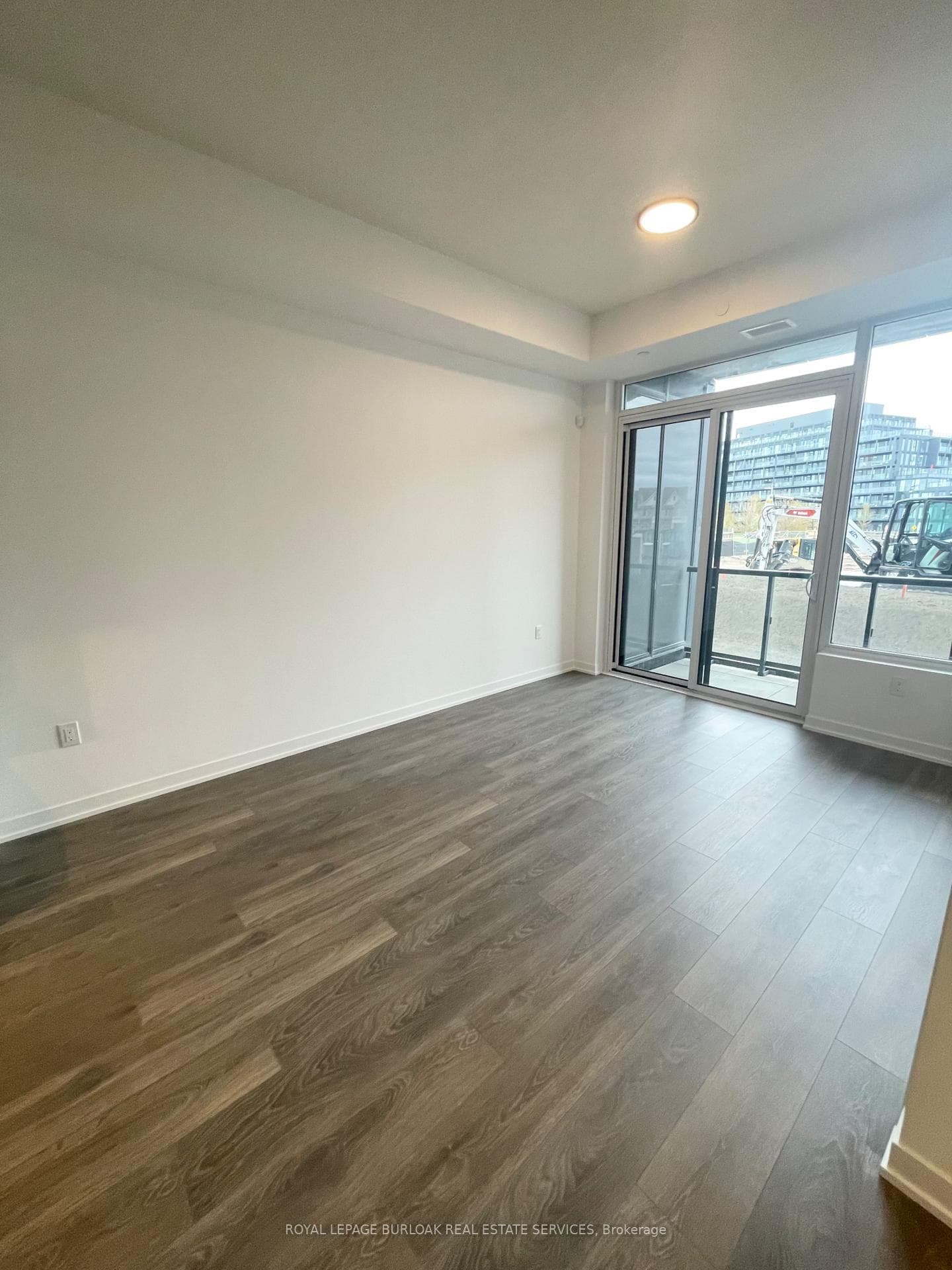 4878 Powers Common Unit 126 - Condo photo 5 of 14 in Burlington, Ontario